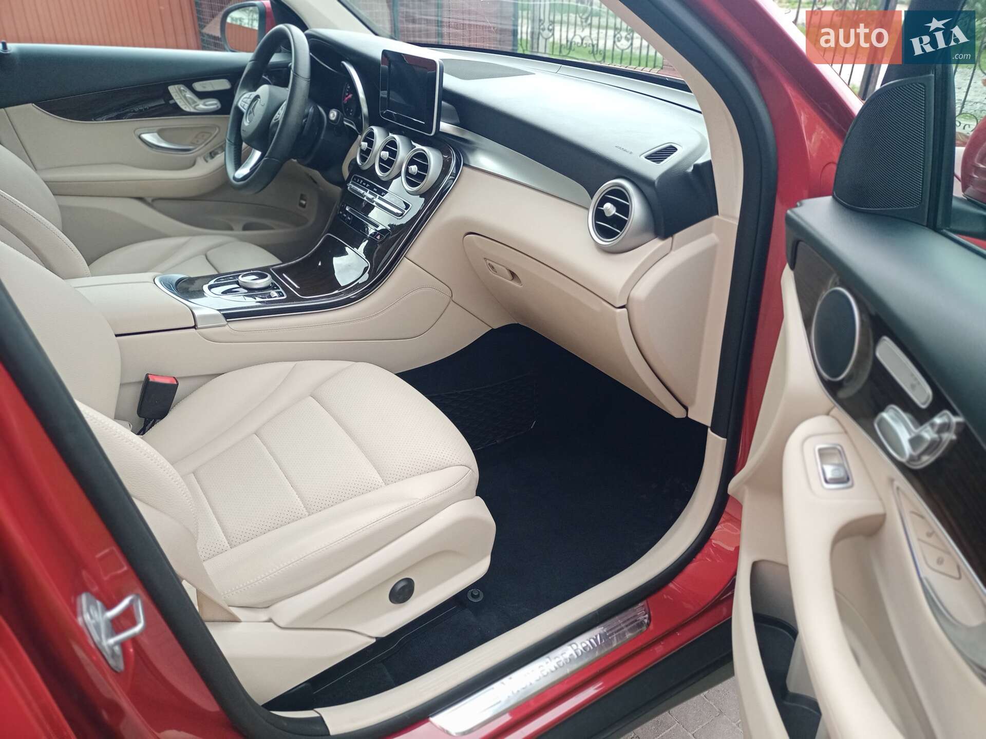 Mercedes-Benz GLC-Class 2018 VIN WDC0G4JBXJV098374 фото оголошення 23 з 24