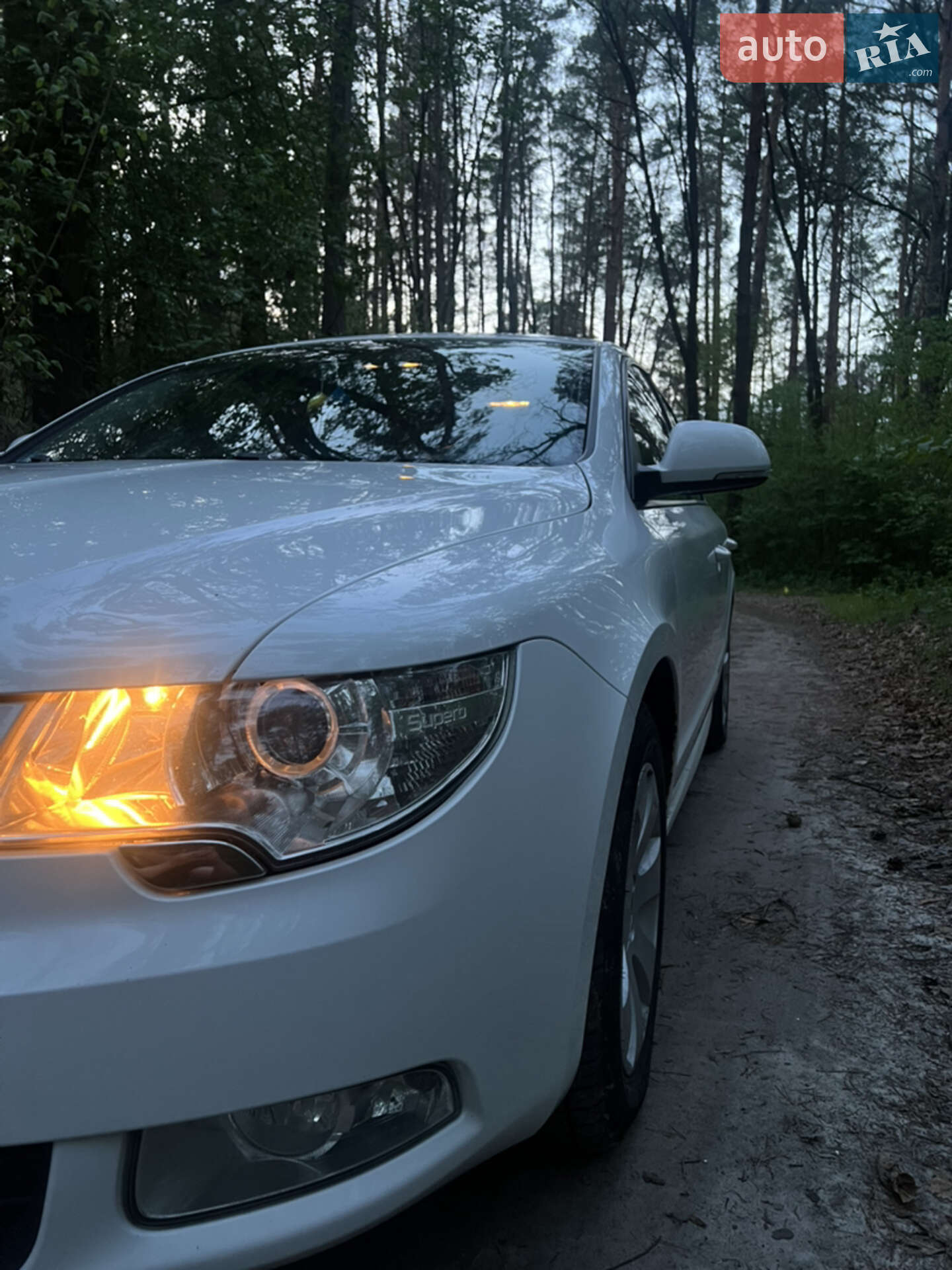 Skoda Superb 2010 VIN TMBAE73T2B9032077 фото оголошення 4 з 23
