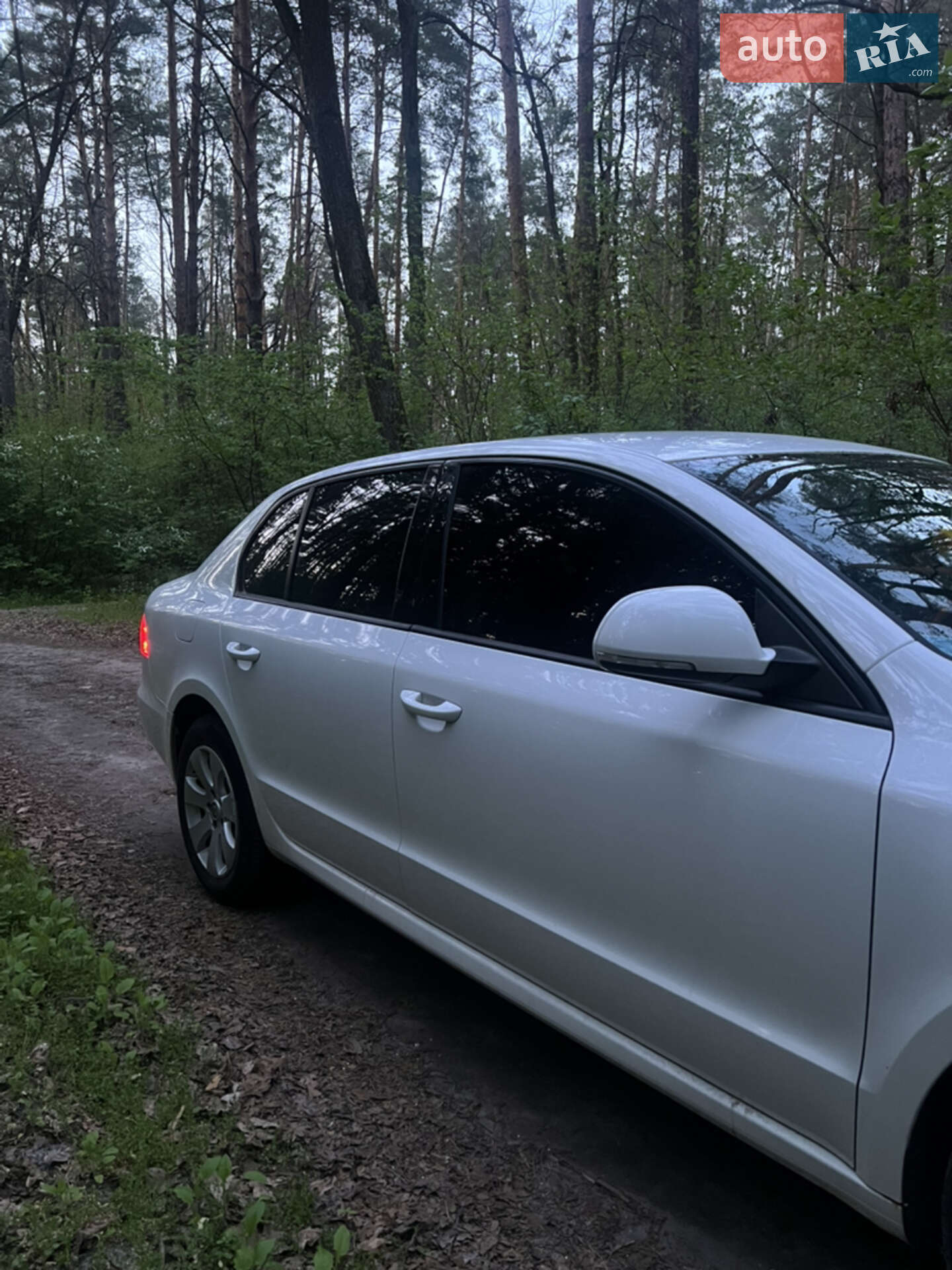 Skoda Superb 2010 VIN TMBAE73T2B9032077 фото оголошення 10 з 23