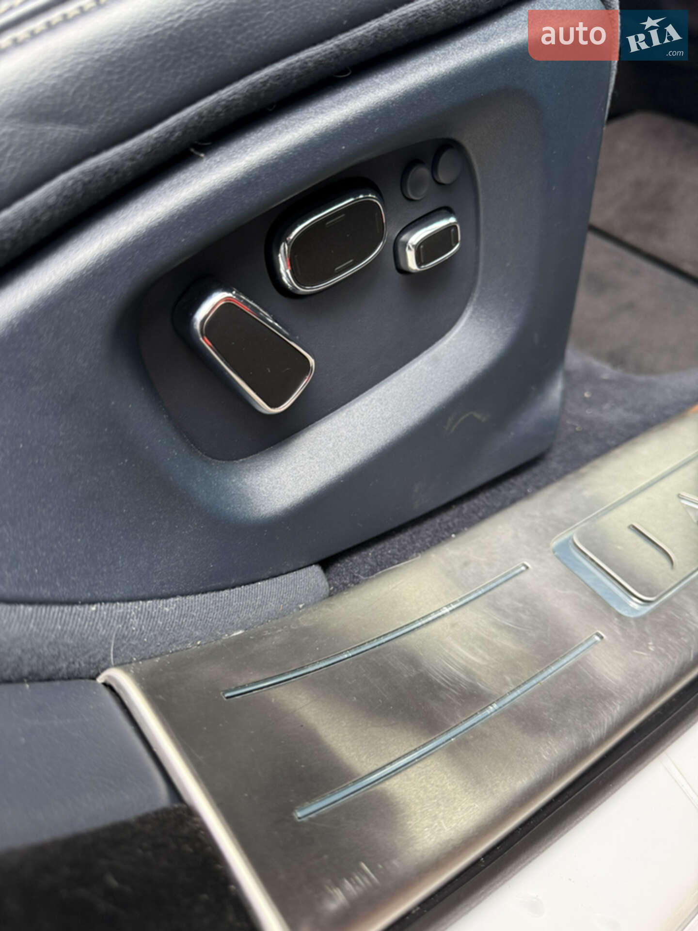 Jaguar XJ 2013 VIN SAJAJ26H7D8V46751 фото оголошення 18 з 22