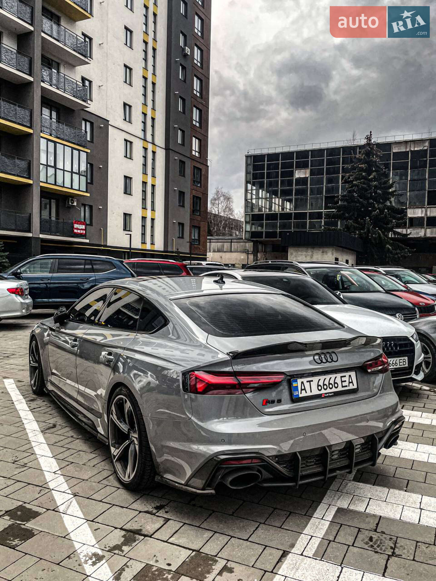 Audi RS5 2021 VIN WUAAWCF58NA900432 фото оголошення 8 з 22