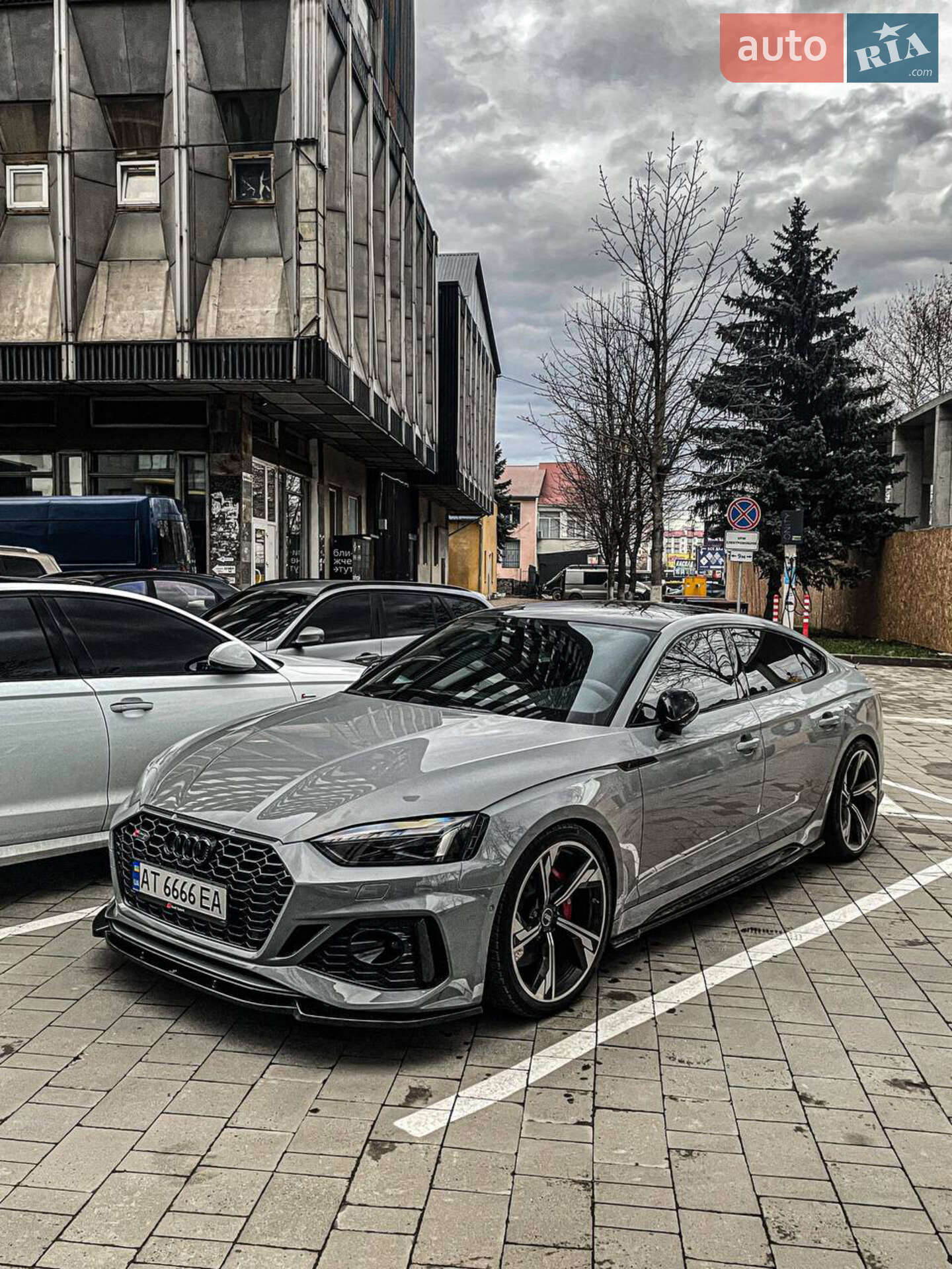 Audi RS5 2021 VIN WUAAWCF58NA900432 фото оголошення 10 з 22