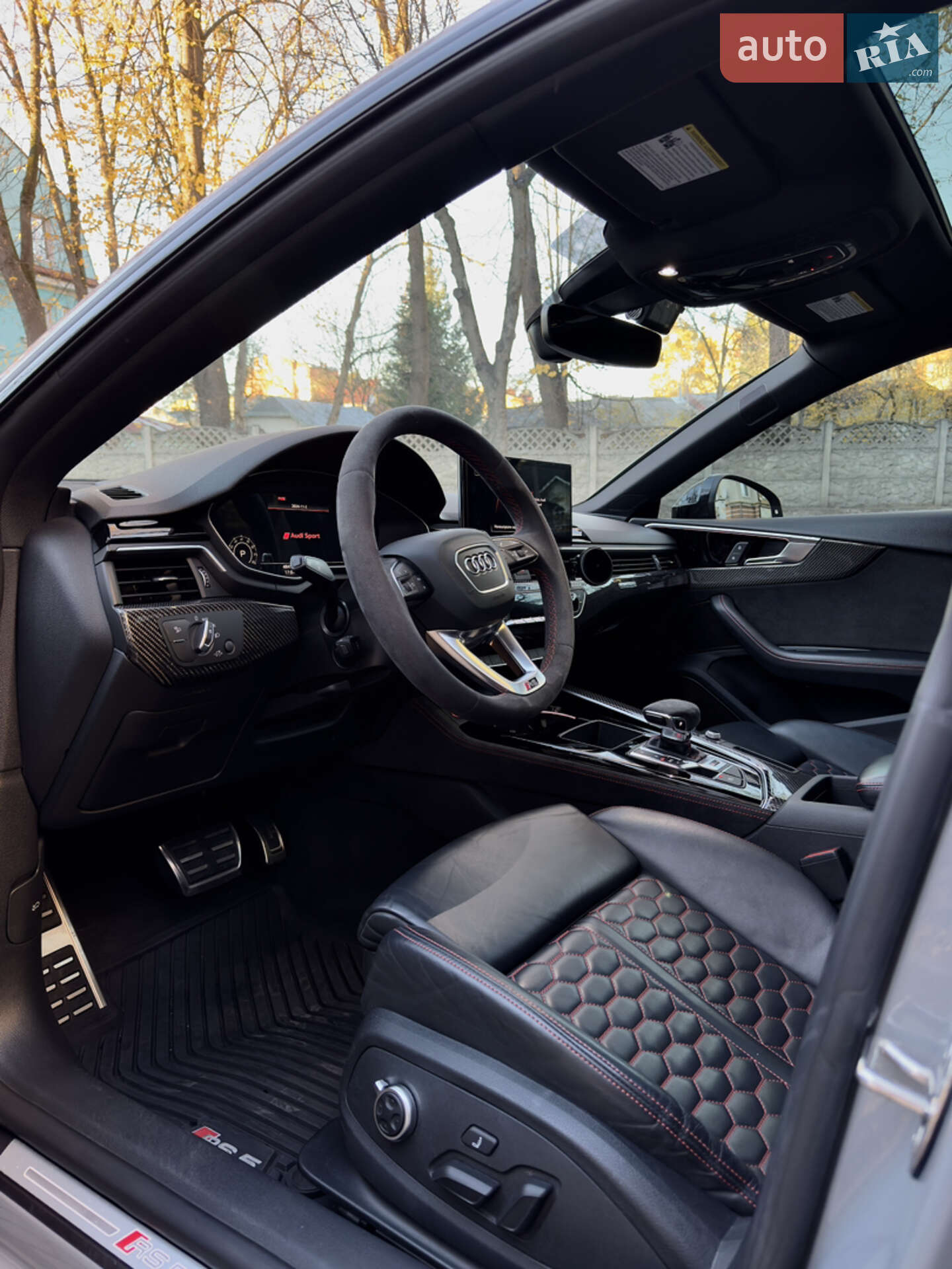 Audi RS5 2021 VIN WUAAWCF58NA900432 фото оголошення 13 з 22