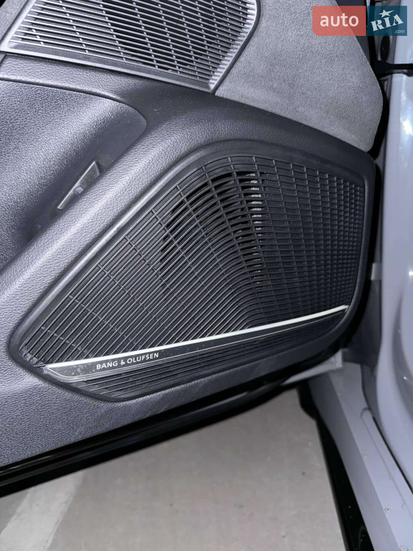 Audi RS5 2021 VIN WUAAWCF58NA900432 фото оголошення 18 з 22