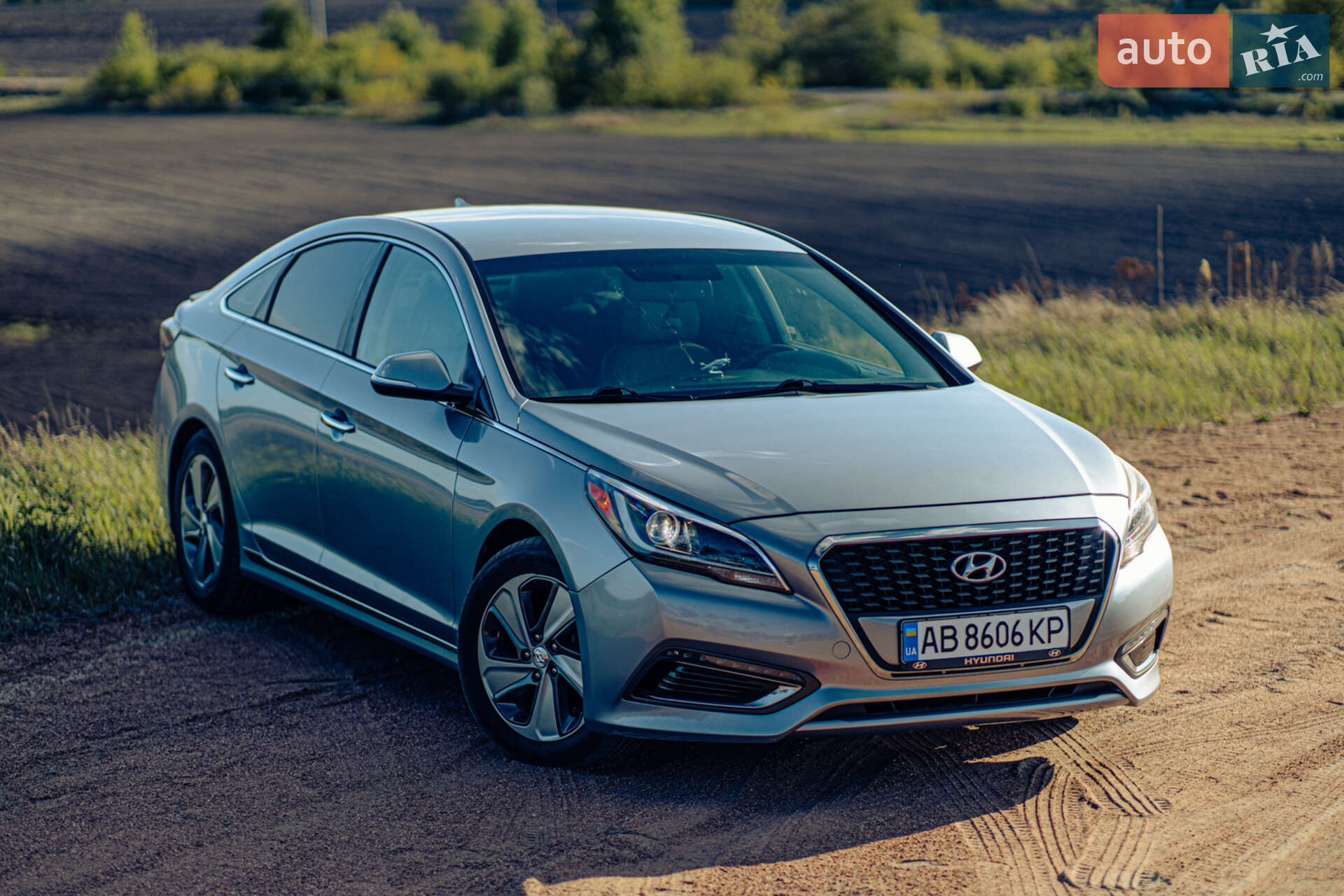 Hyundai Sonata 2016 VIN KMHE34L17HA050971 фото оголошення 10 з 17