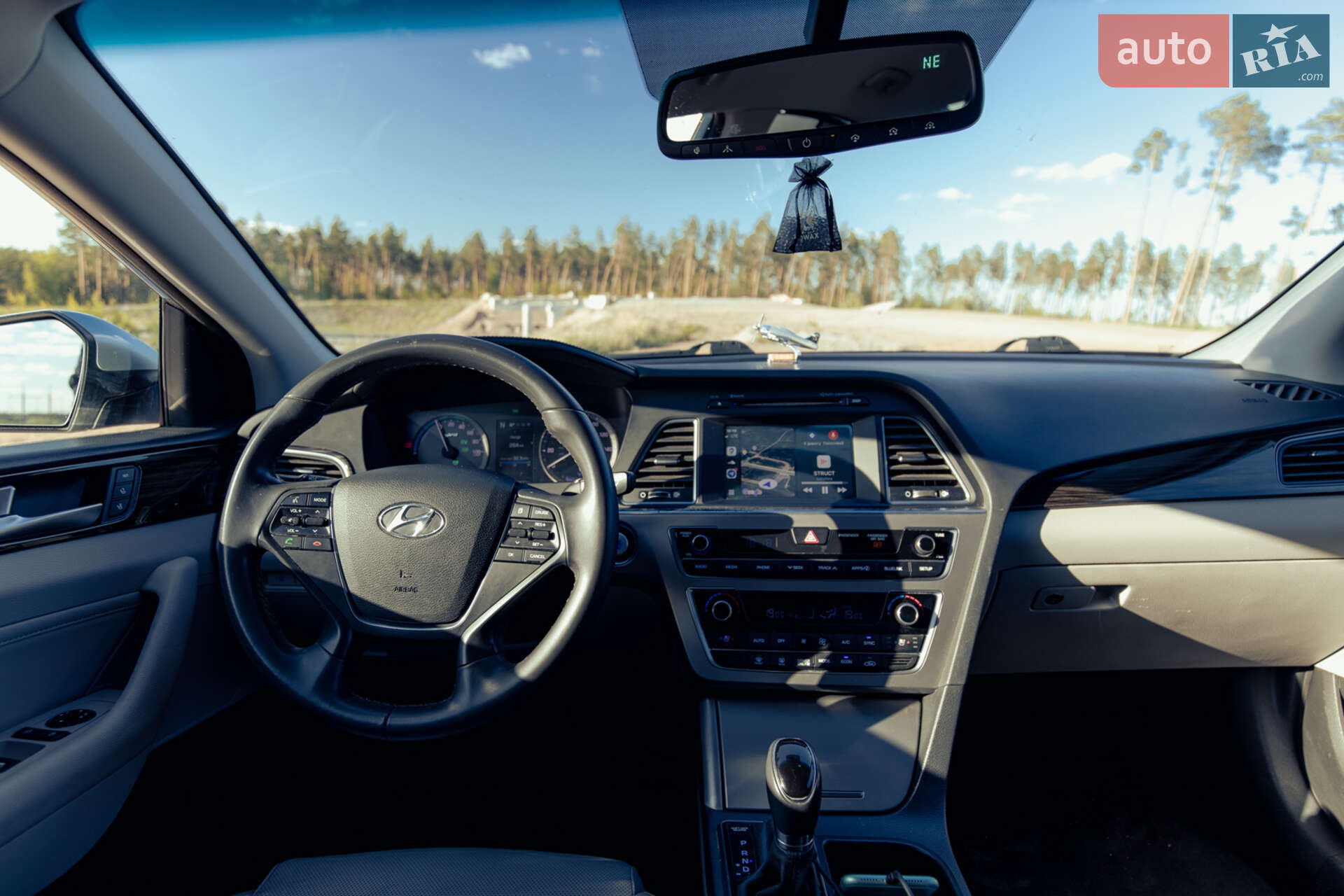 Hyundai Sonata 2016 VIN KMHE34L17HA050971 фото оголошення 13 з 17