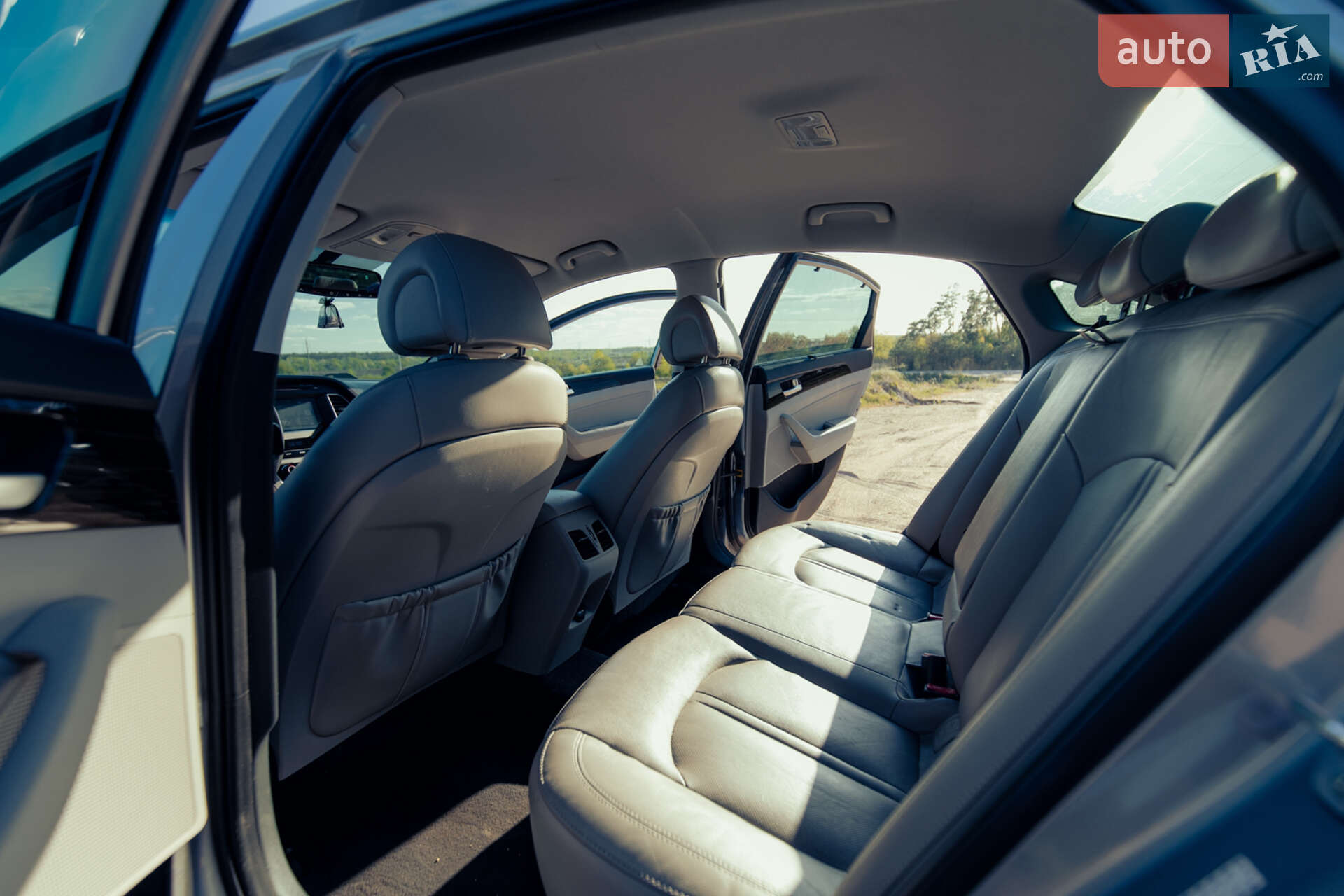 Hyundai Sonata 2016 VIN KMHE34L17HA050971 фото оголошення 15 з 17