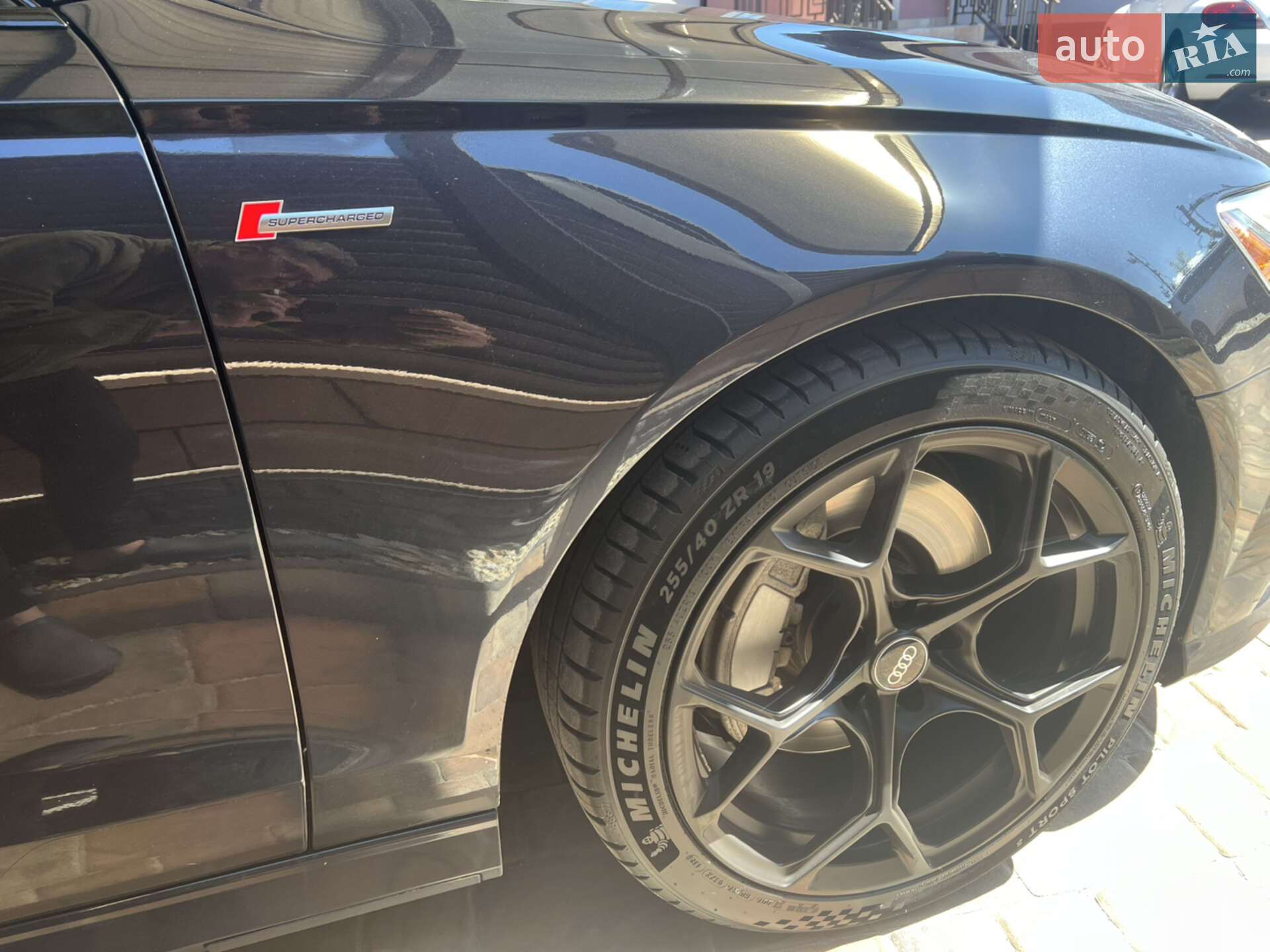 Audi A6 2015 VIN WAUFGAFC9GN128907 фото оголошення 2 з 10