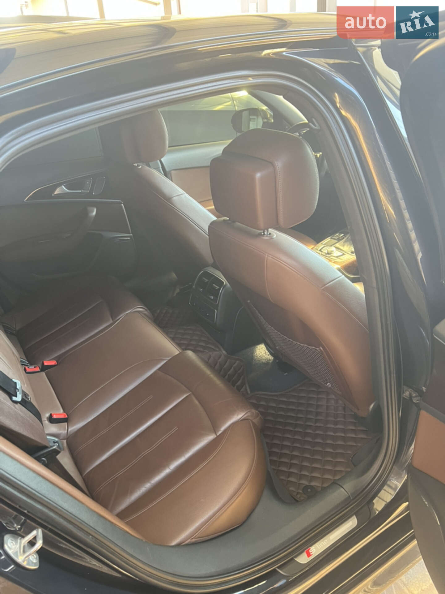 Audi A6 2015 VIN WAUFGAFC9GN128907 фото оголошення 5 з 10
