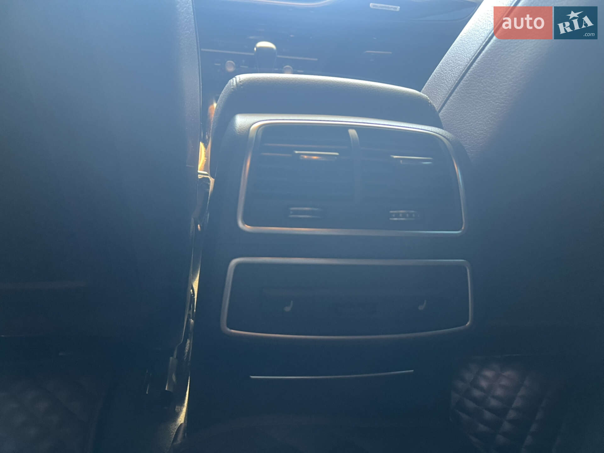 Audi A6 2015 VIN WAUFGAFC9GN128907 фото оголошення 8 з 10