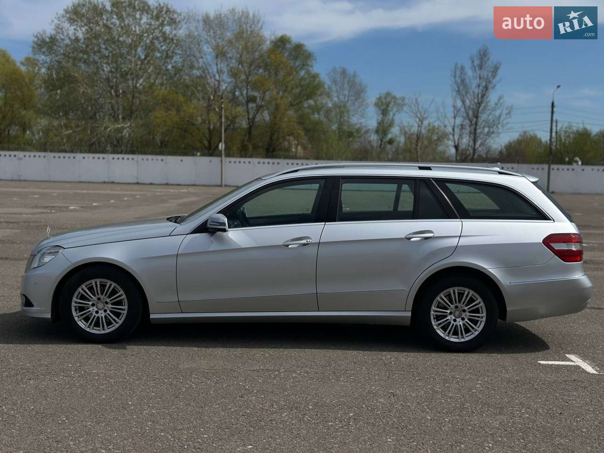 Mercedes-Benz E-Class 2011 VIN WDD2122021A493761 фото оголошення 8 з 11