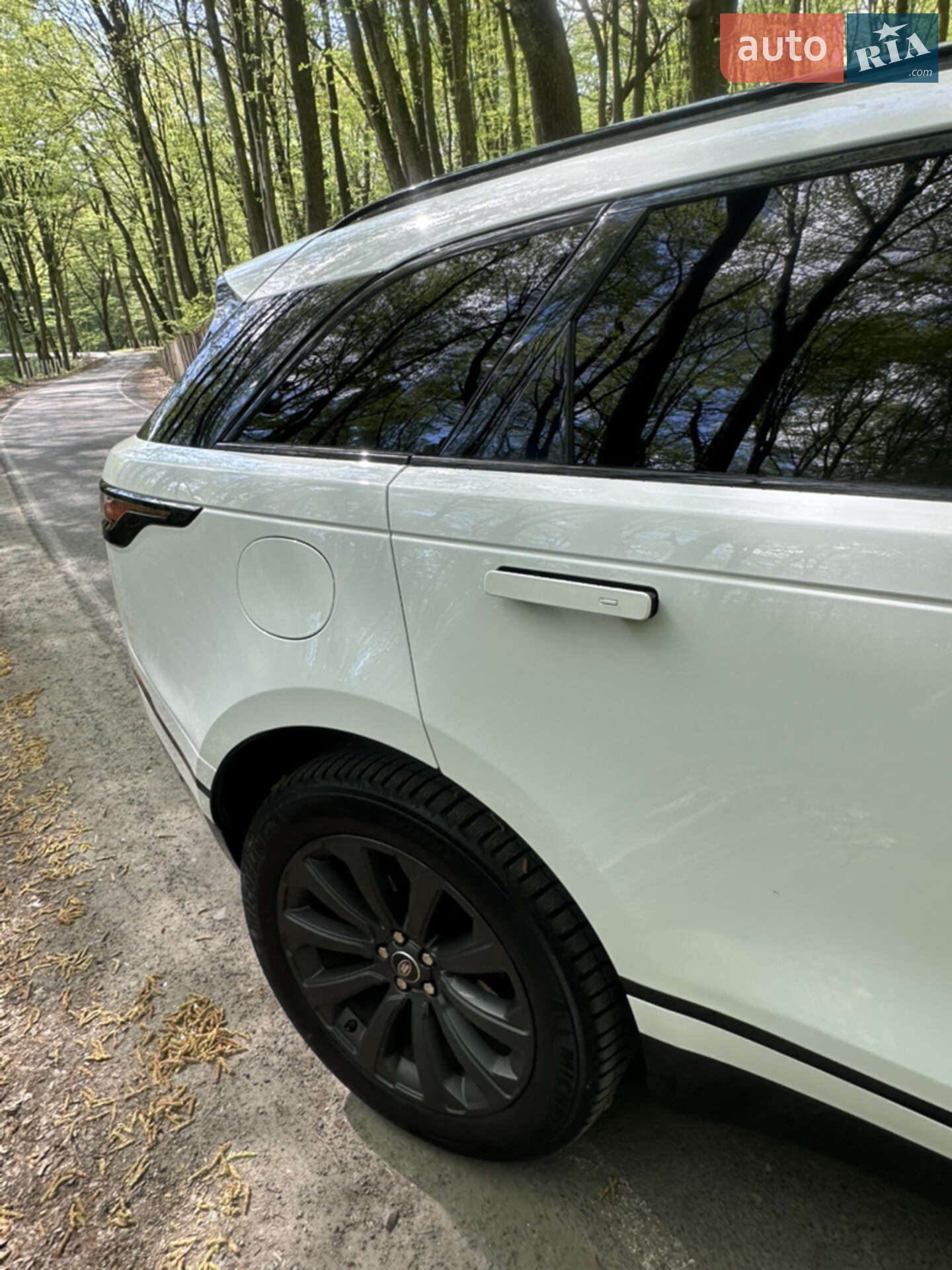 Land Rover Range Rover Velar 2017 VIN SALYL2RN0JA736767 фото оголошення 12 з 19