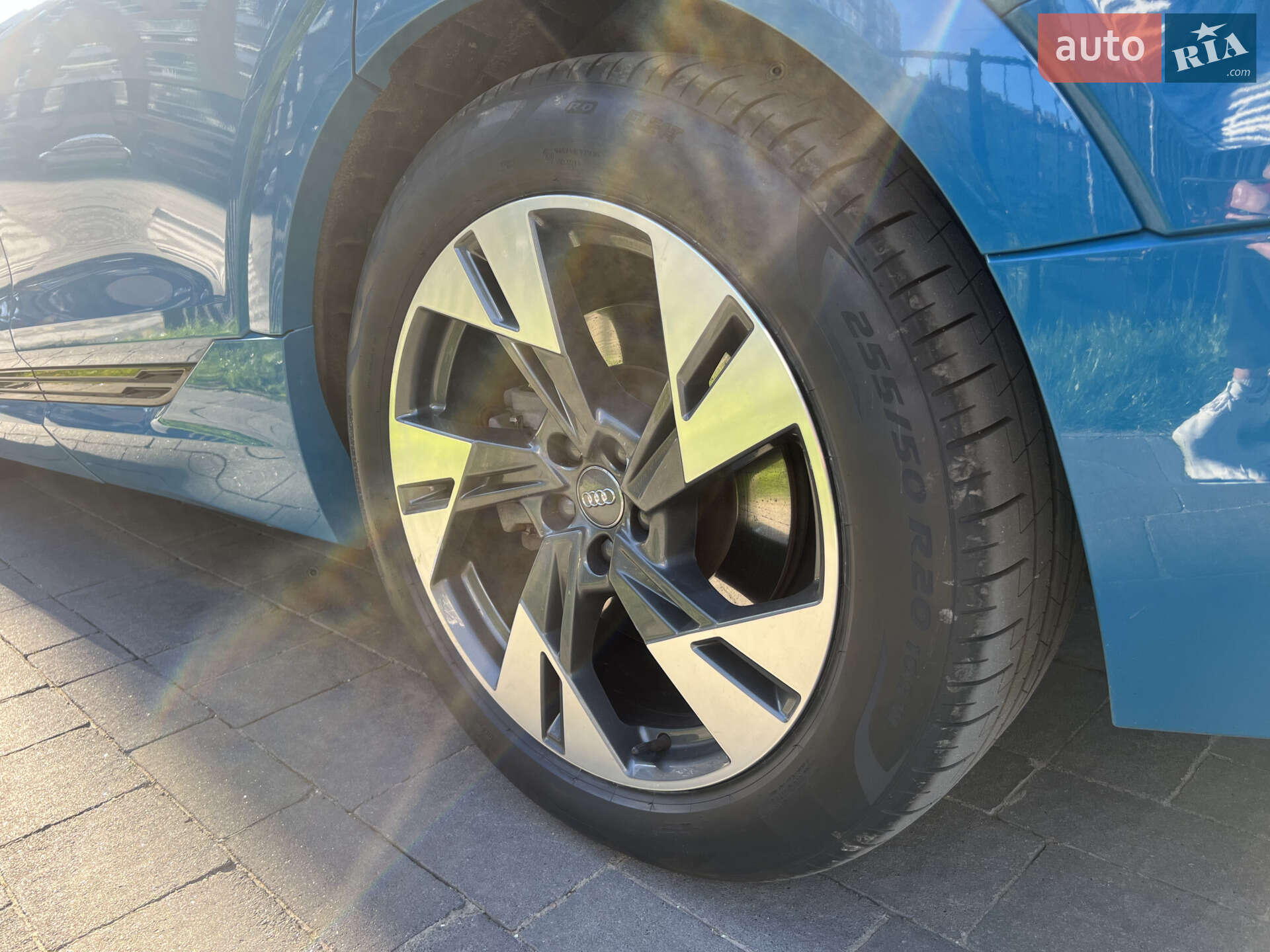 Audi e-tron Sportback 2020 VIN WAUZZZGE7LB037085 фото оголошення 4 з 47