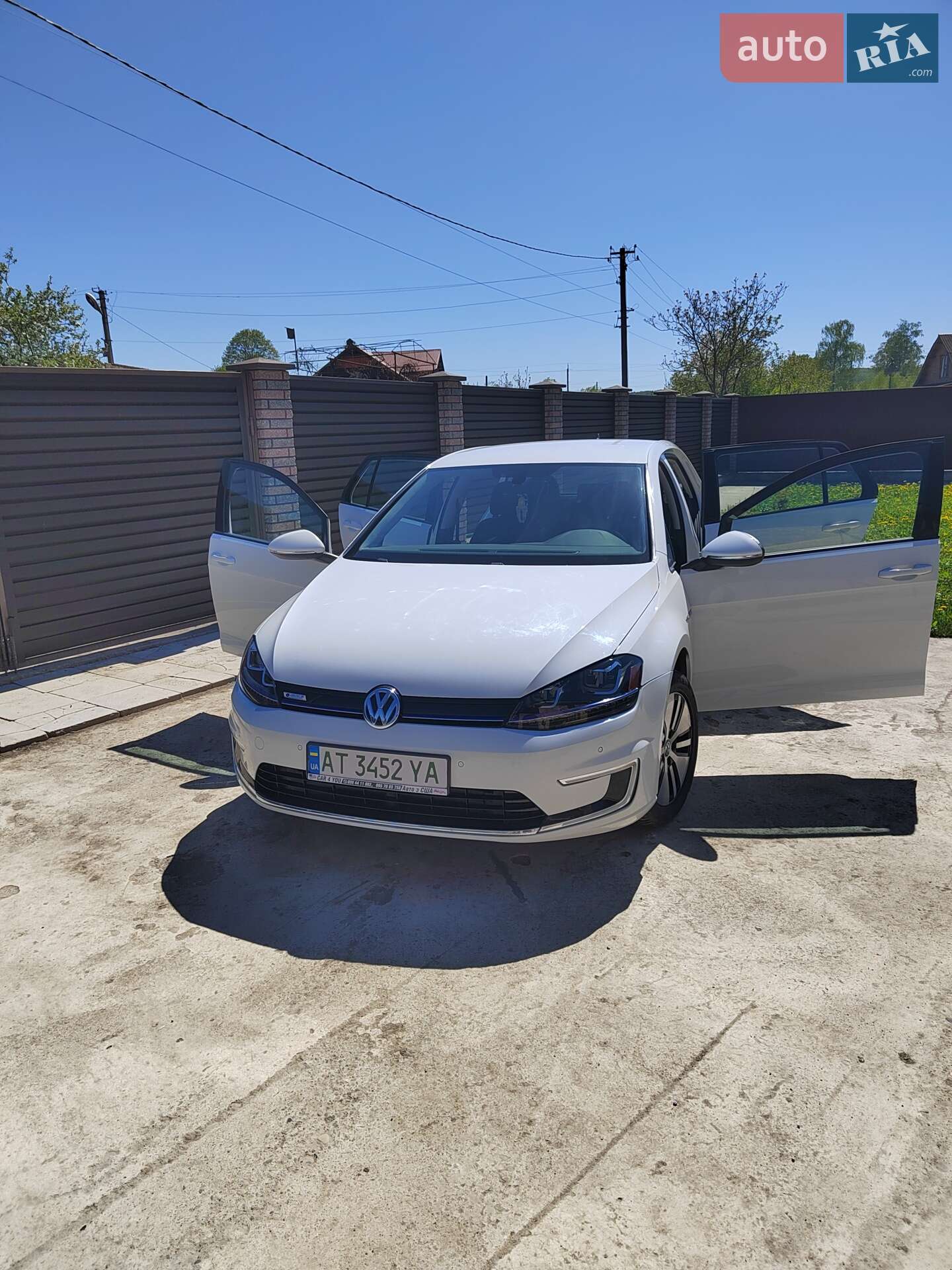 Volkswagen e-Golf 2014 VIN WVWPP7AU1FW903929 фото оголошення 12 з 27