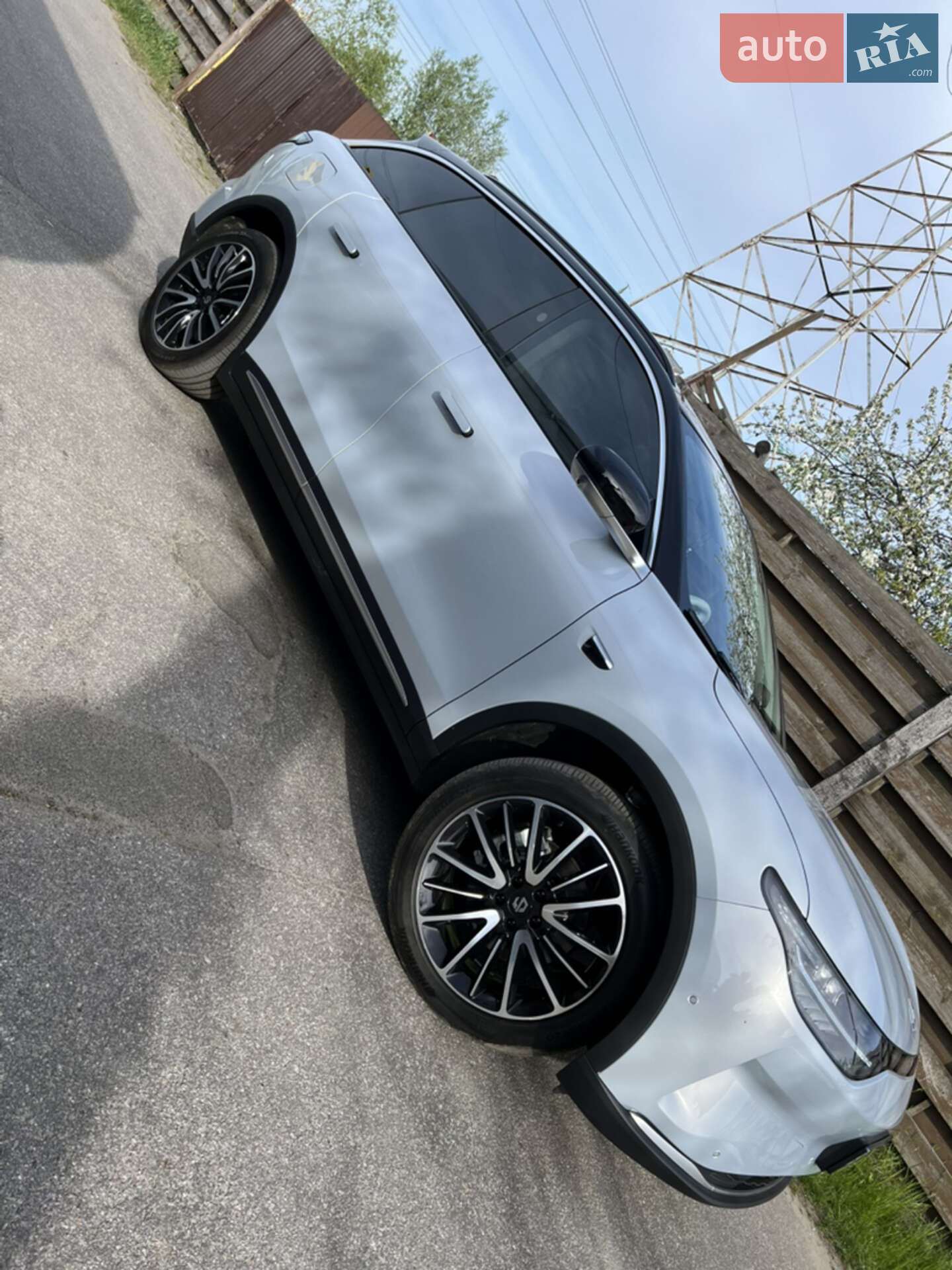 Leapmotor С11 2023 VIN LFZ63AL58PD082987 фото оголошення 3 з 14