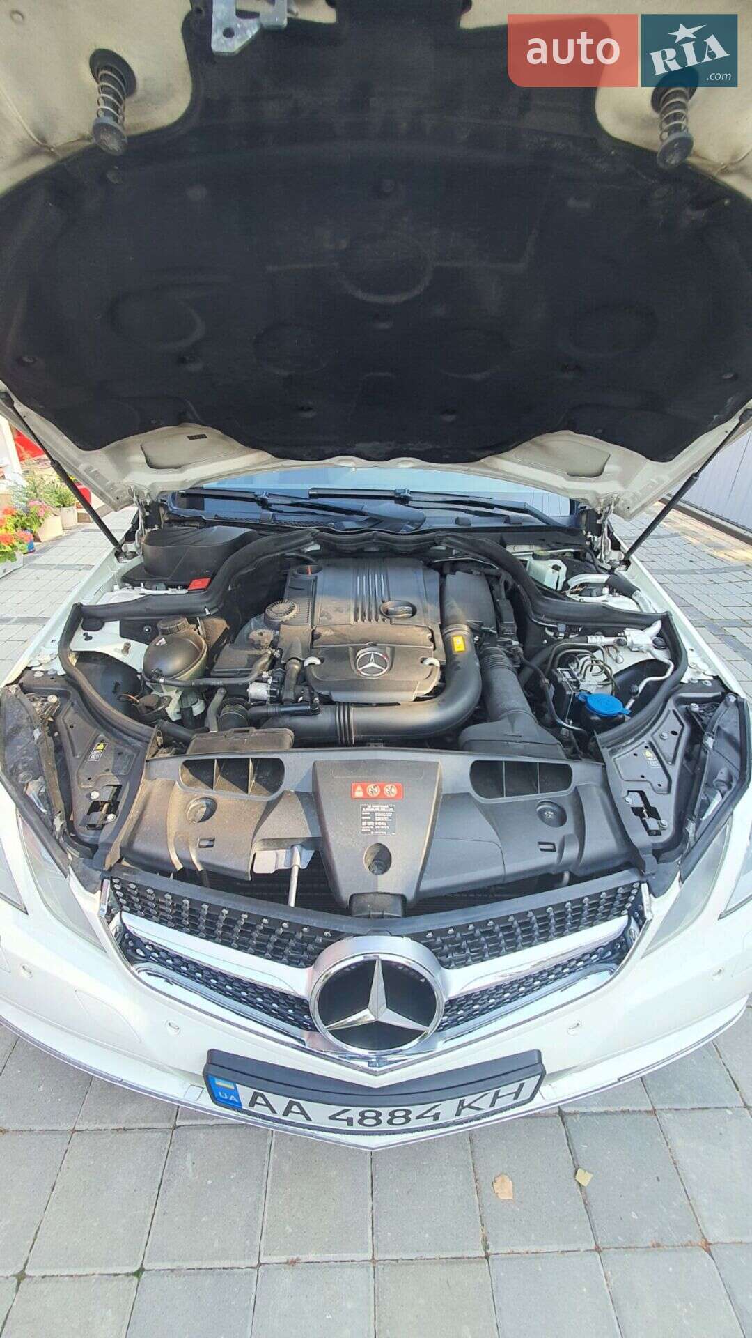 Mercedes-Benz E-Class 2011 VIN WDD2073481F113390 фото оголошення 4 з 5