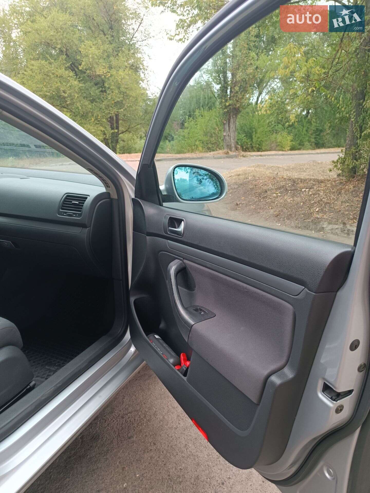 Volkswagen Jetta 2005 VIN WVWZZZ1KZ6M687963 фото оголошення 24 з 39