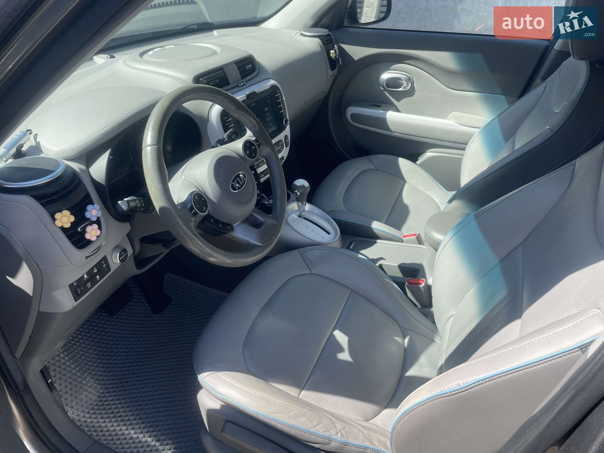 Kia Soul 2015 VIN KNAJX81EFG7008214 фото оголошення 3 з 11