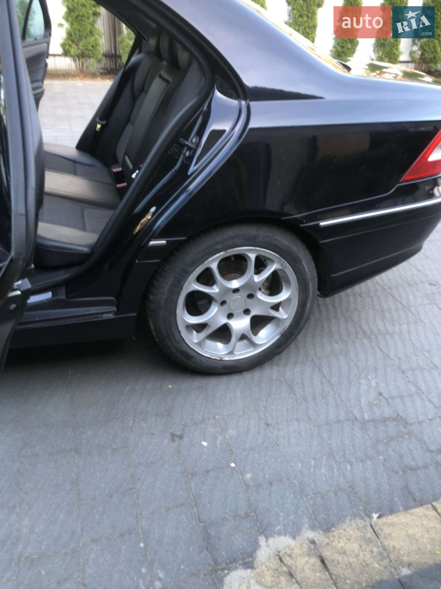 Mercedes-Benz C-Class 2005 VIN WDB2030421A862904 фото оголошення 7 з 40