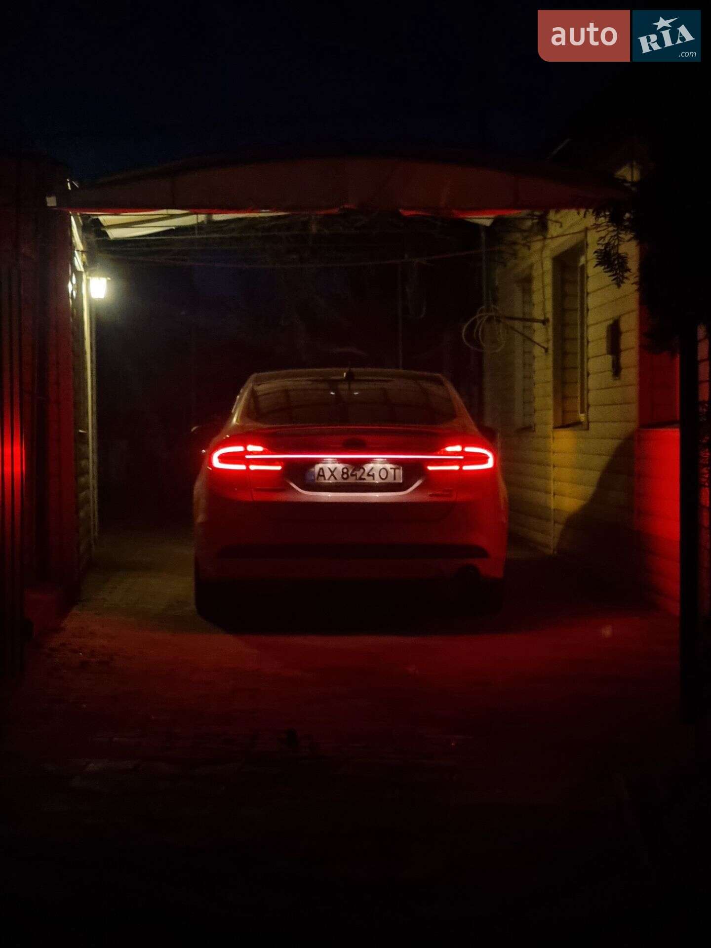 Ford Fusion 2016 VIN 3FA6P0LU3HR190849 фото оголошення 2 з 14