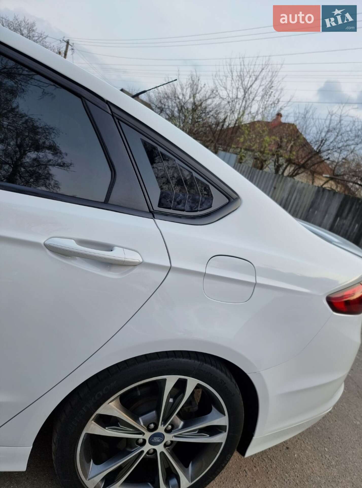 Ford Fusion 2016 VIN 3FA6P0LU3HR190849 фото оголошення 3 з 14