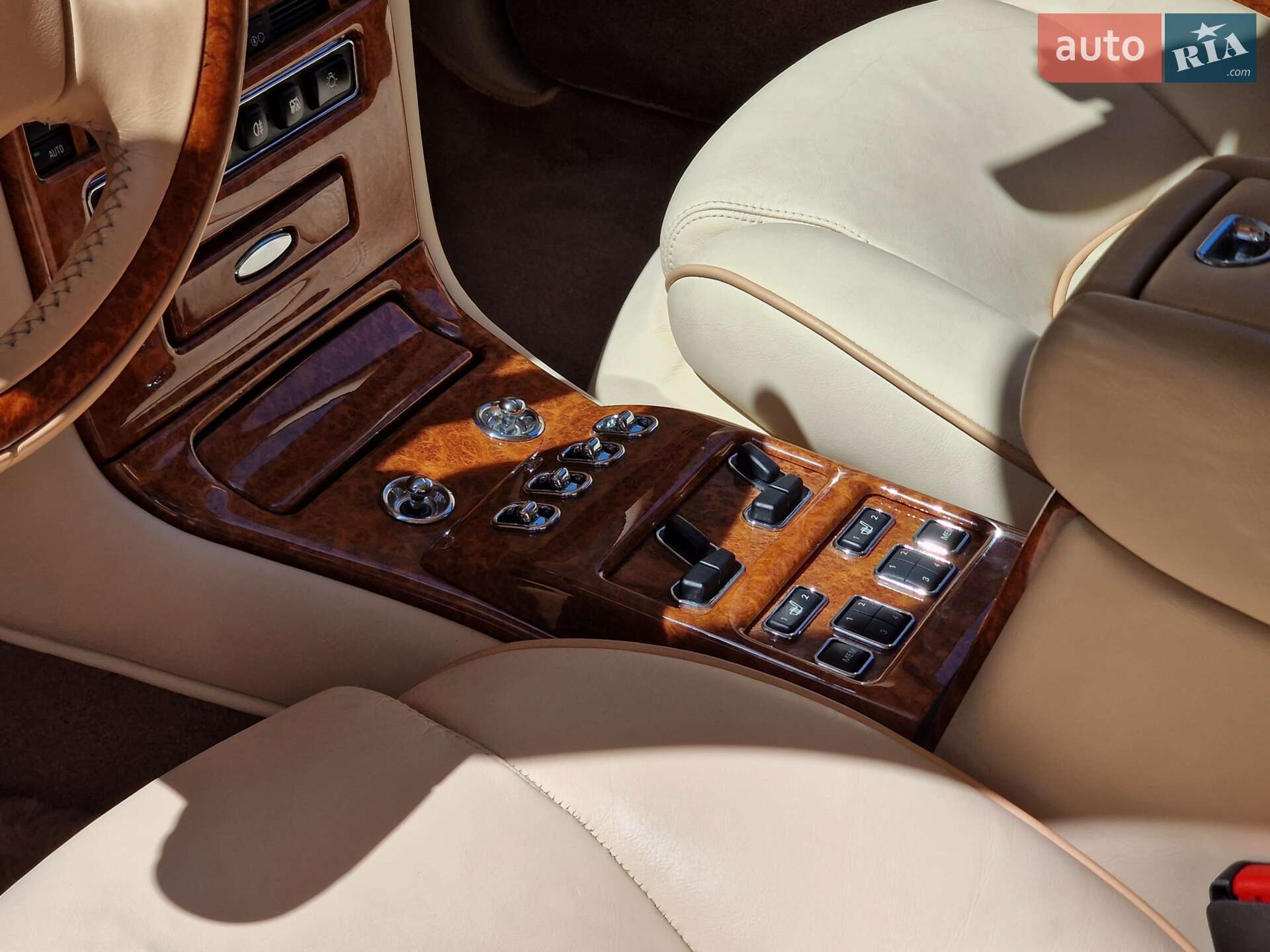 Rolls-Royce Silver Seraph 2001 VIN SCALA61E02CX08345 фото оголошення 59 з 118