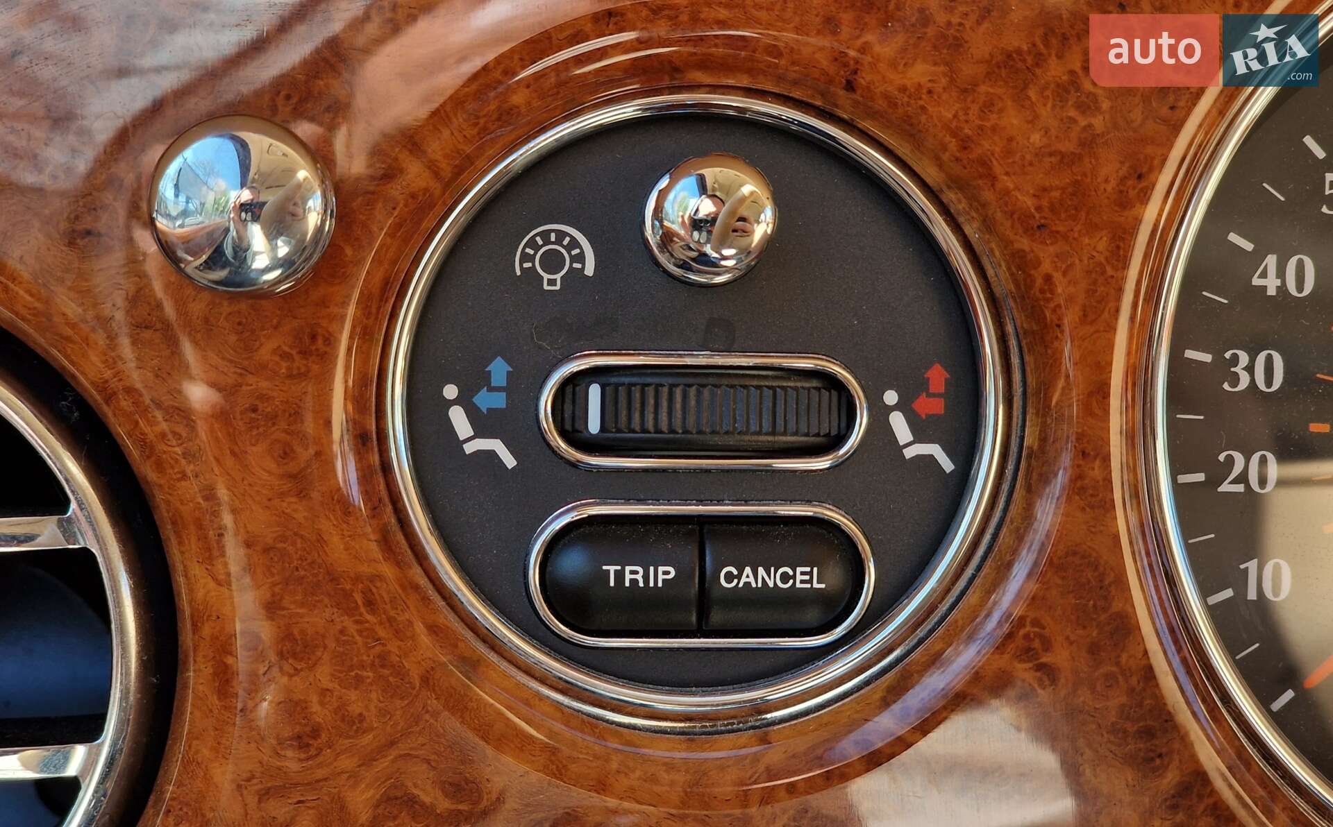 Rolls-Royce Silver Seraph 2001 VIN SCALA61E02CX08345 фото оголошення 108 з 118