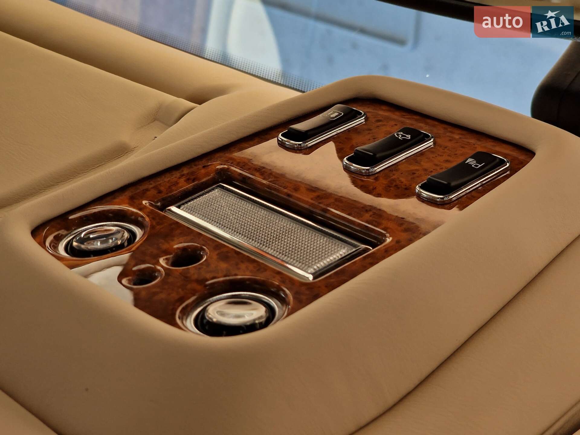 Rolls-Royce Silver Seraph 2001 VIN SCALA61E02CX08345 фото оголошення 109 з 118
