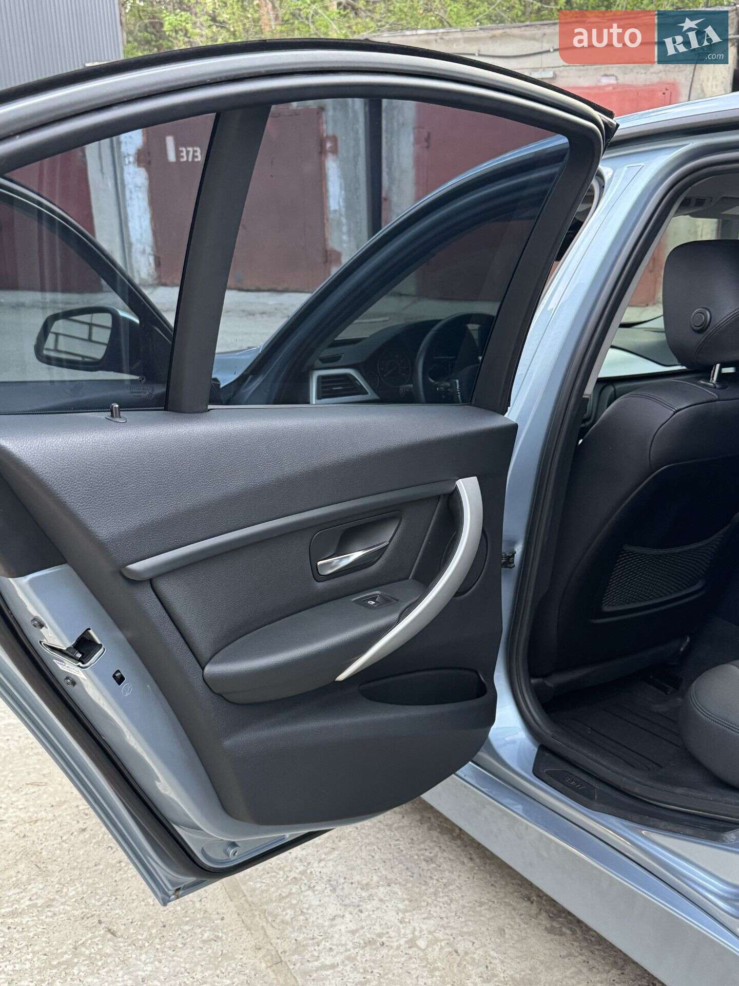 BMW 3 Series 2013 VIN WBA3C1G58DNR47109 фото оголошення 18 з 34