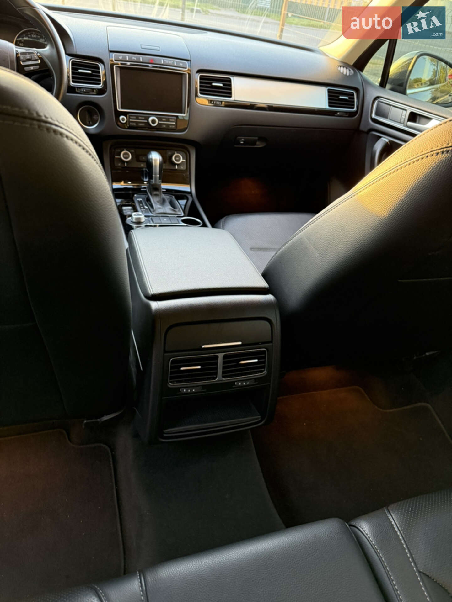 Volkswagen Touareg 2017 VIN WVGZZZ7PZHD035464 фото оголошення 17 з 49