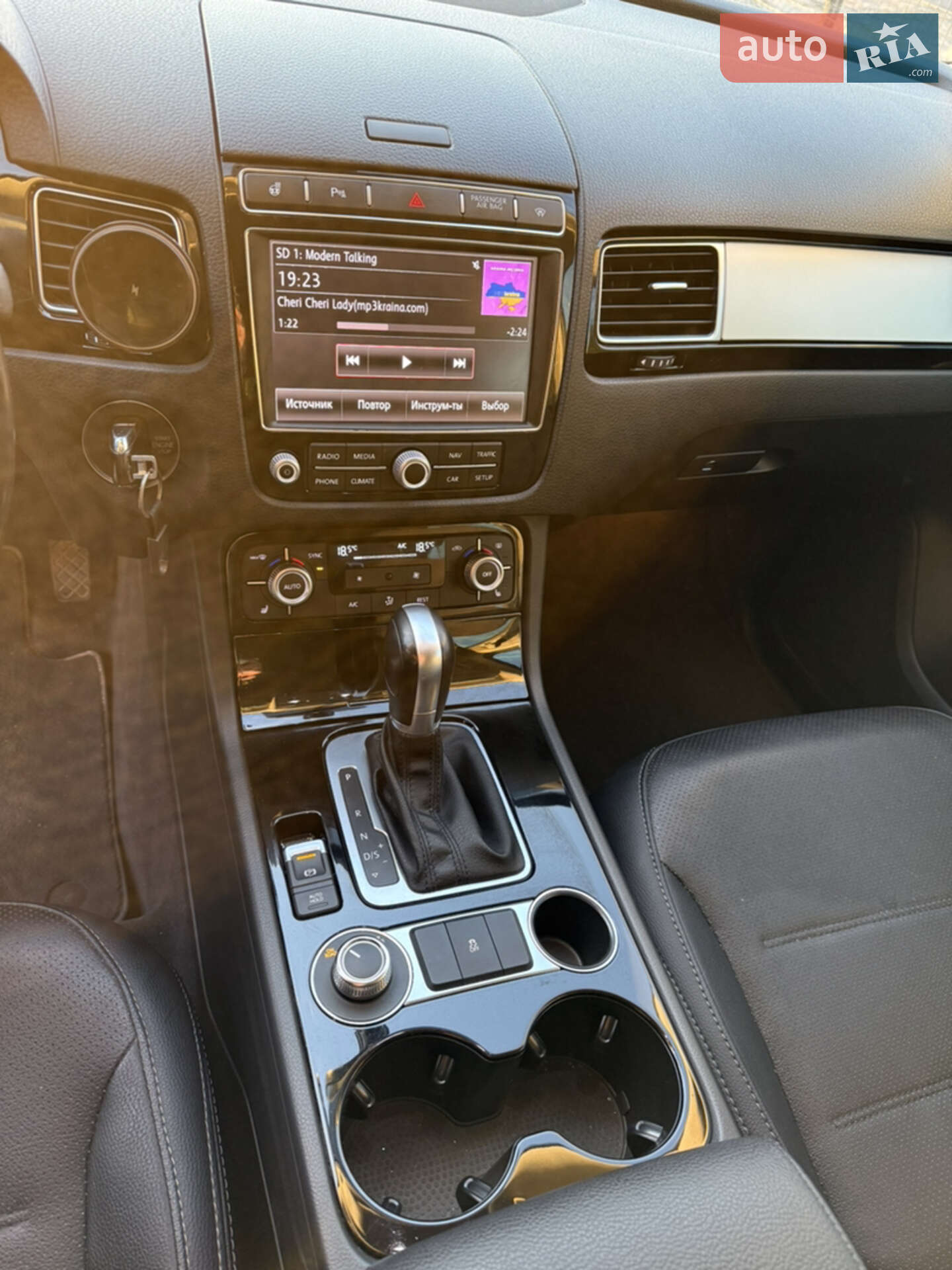 Volkswagen Touareg 2017 VIN WVGZZZ7PZHD035464 фото оголошення 27 з 49