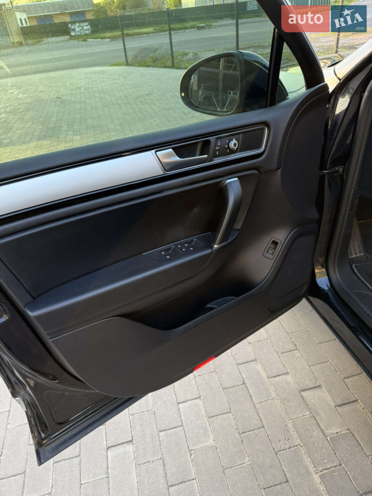 Volkswagen Touareg 2017 VIN WVGZZZ7PZHD035464 фото оголошення 28 з 49