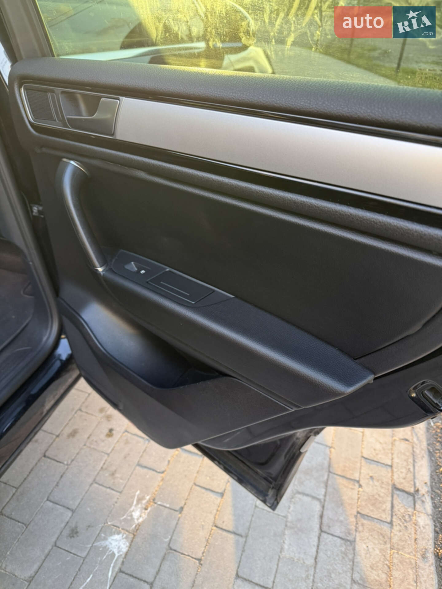 Volkswagen Touareg 2017 VIN WVGZZZ7PZHD035464 фото оголошення 30 з 49