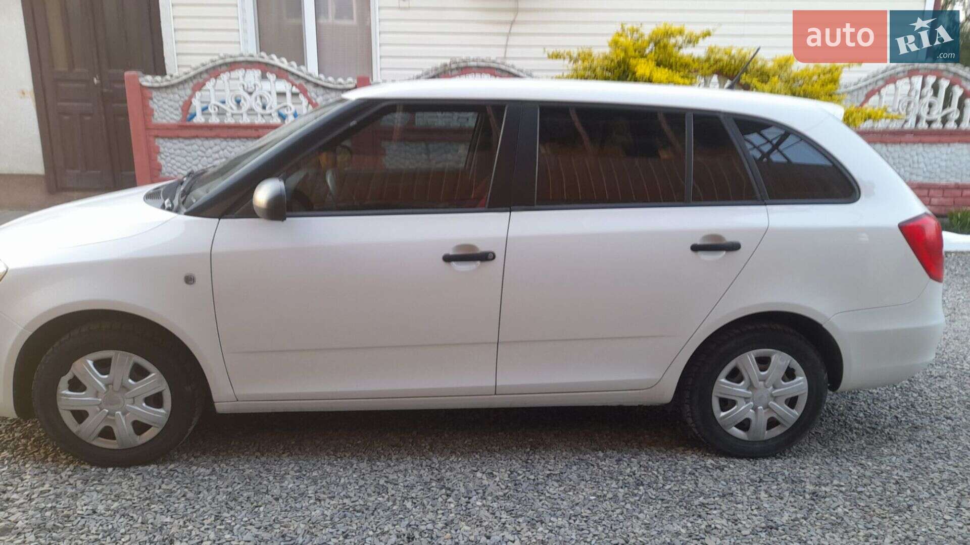 Skoda Fabia 2011 VIN TMB1MB5J0C3028180 фото оголошення 4 з 18