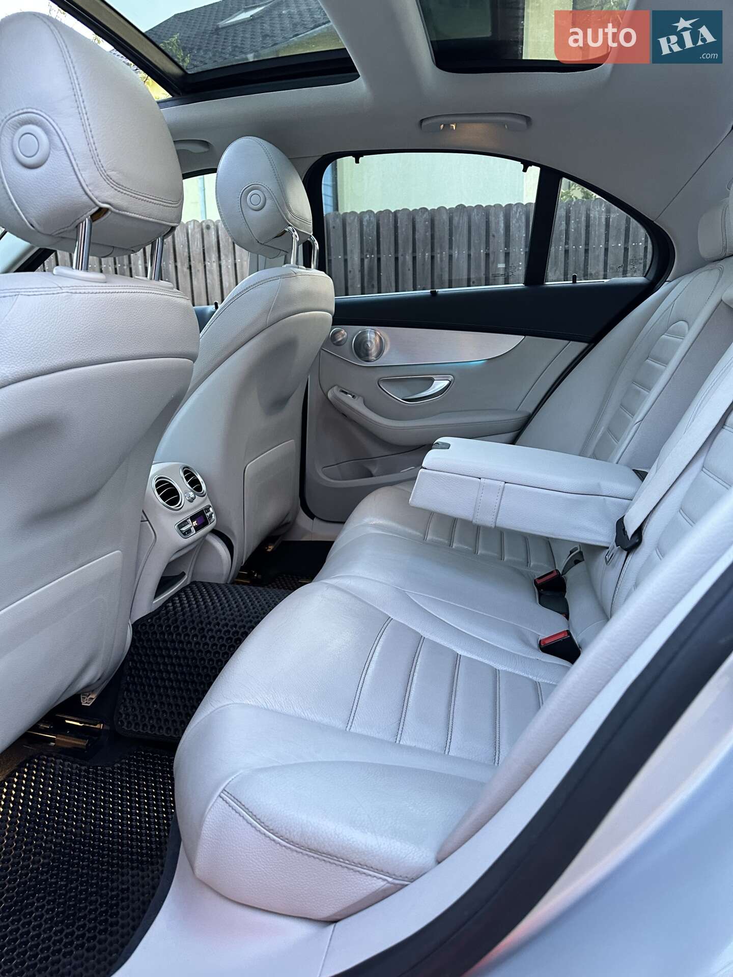 Mercedes-Benz C-Class 2016 VIN WDD2050091R245177 фото оголошення 13 з 15
