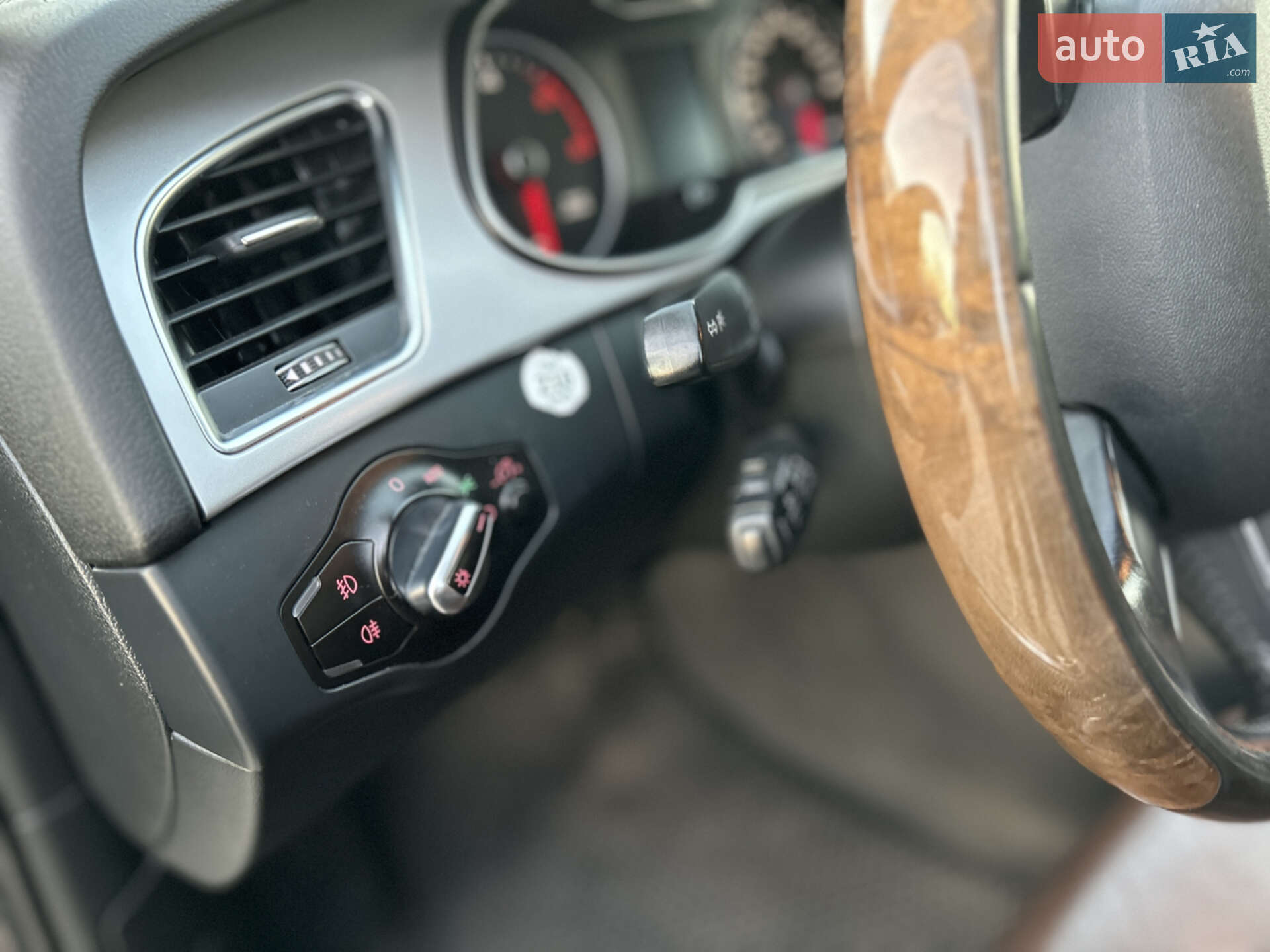 Audi A4 Allroad 2015 VIN WAUZZZ8K3GA013995 фото оголошення 21 з 39