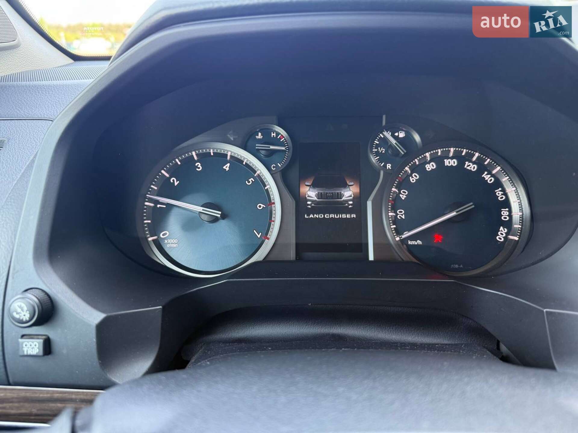Toyota Land Cruiser Prado 2019 VIN JTEBU3FJ20K176000 фото оголошення 9 з 25