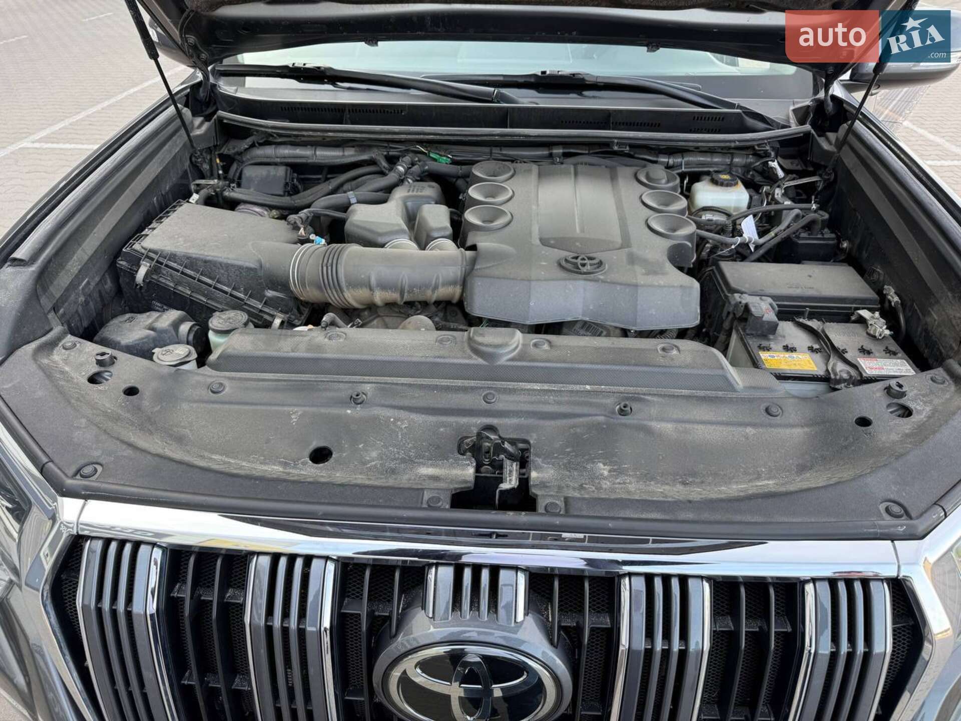 Toyota Land Cruiser Prado 2019 VIN JTEBU3FJ20K176000 фото оголошення 5 з 25