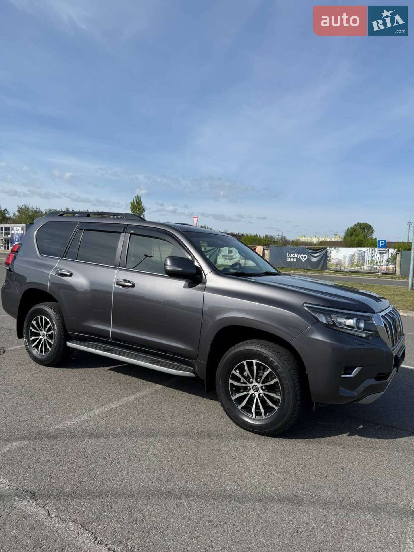 Toyota Land Cruiser Prado 2019 VIN JTEBU3FJ20K176000 фото оголошення 2 з 25