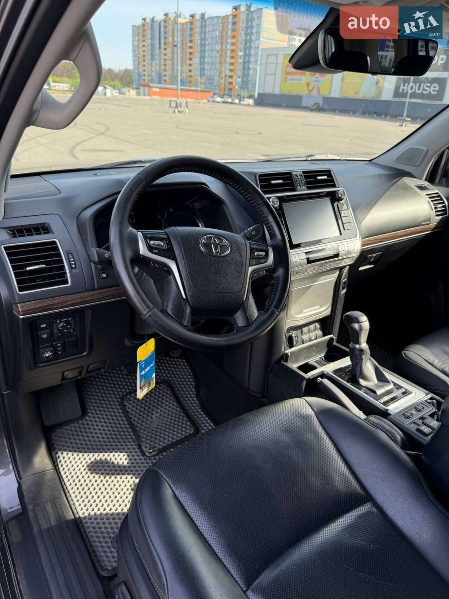 Toyota Land Cruiser Prado 2019 VIN JTEBU3FJ20K176000 фото оголошення 13 з 25