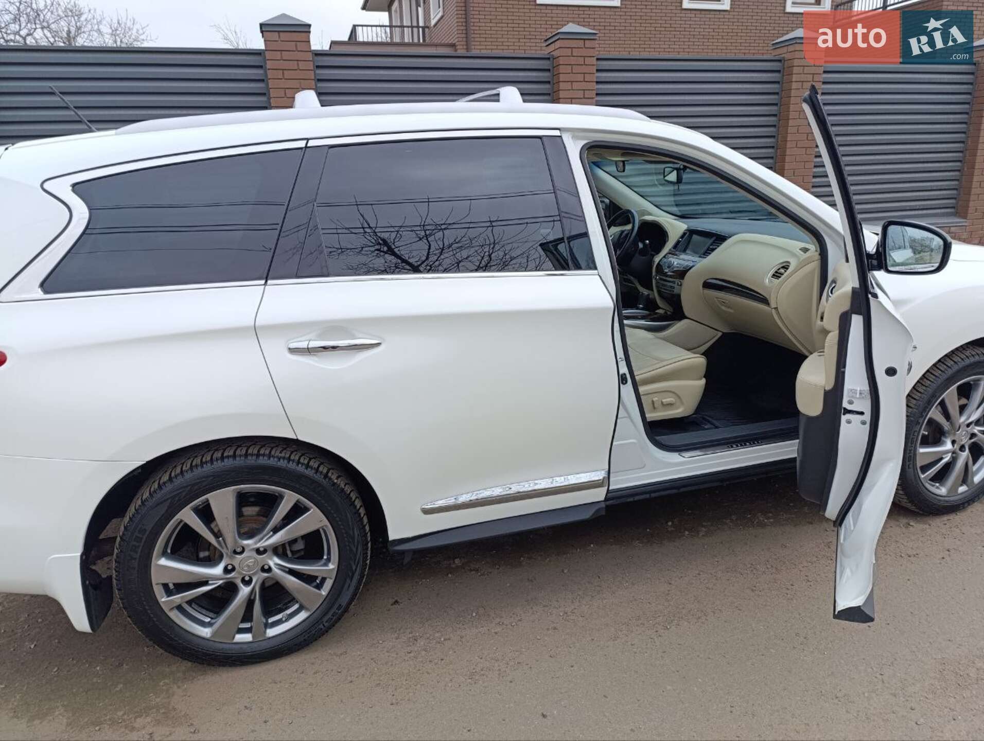 Infiniti QX60 2014 VIN 5N1AL0MM8FC504601 фото оголошення 13 з 24