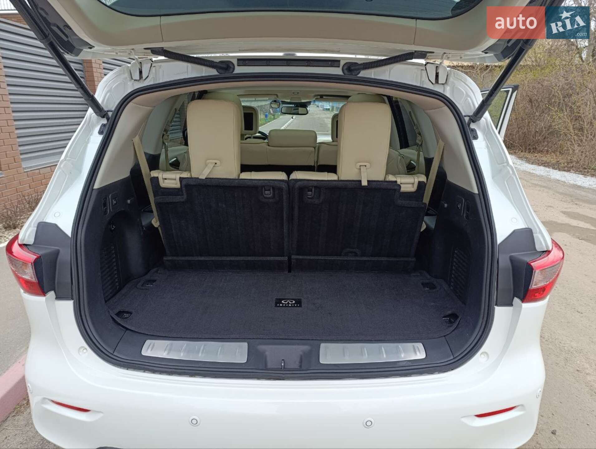 Infiniti QX60 2014 VIN 5N1AL0MM8FC504601 фото оголошення 12 з 24