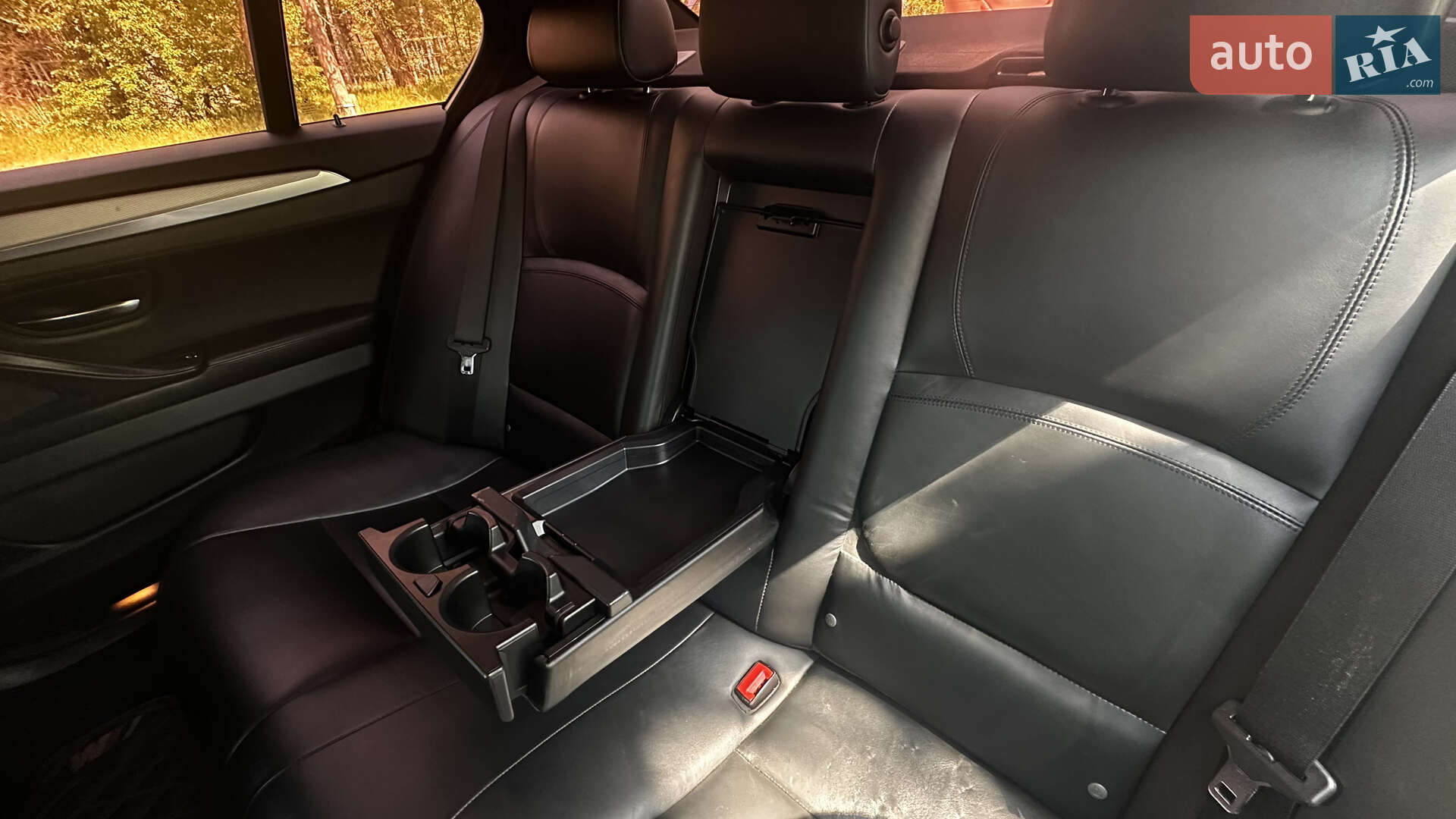 BMW 5 Series 2016 VIN WBA5B3C54GD549516 фото оголошення 9 з 36