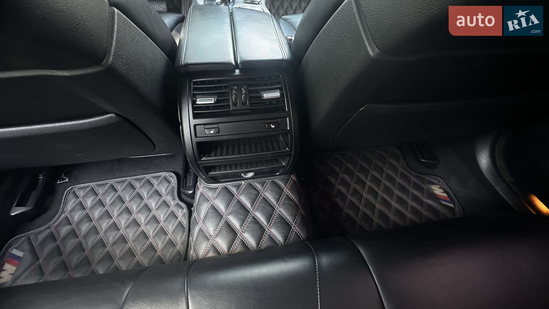 BMW 5 Series 2016 VIN WBA5B3C54GD549516 фото оголошення 10 з 36