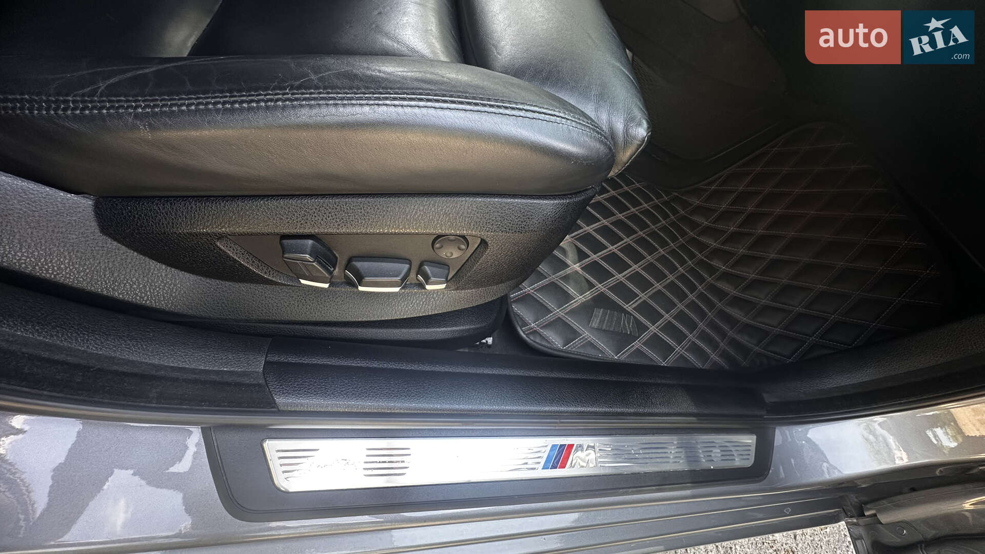 BMW 5 Series 2016 VIN WBA5B3C54GD549516 фото оголошення 12 з 36