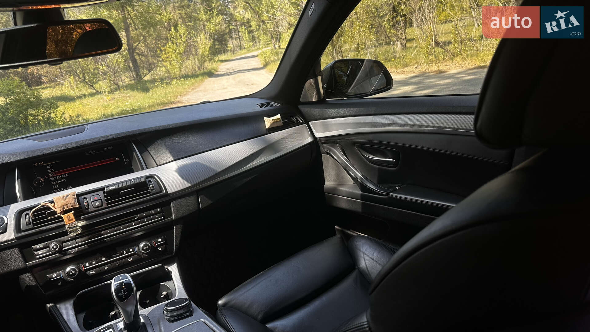 BMW 5 Series 2016 VIN WBA5B3C54GD549516 фото оголошення 17 з 36