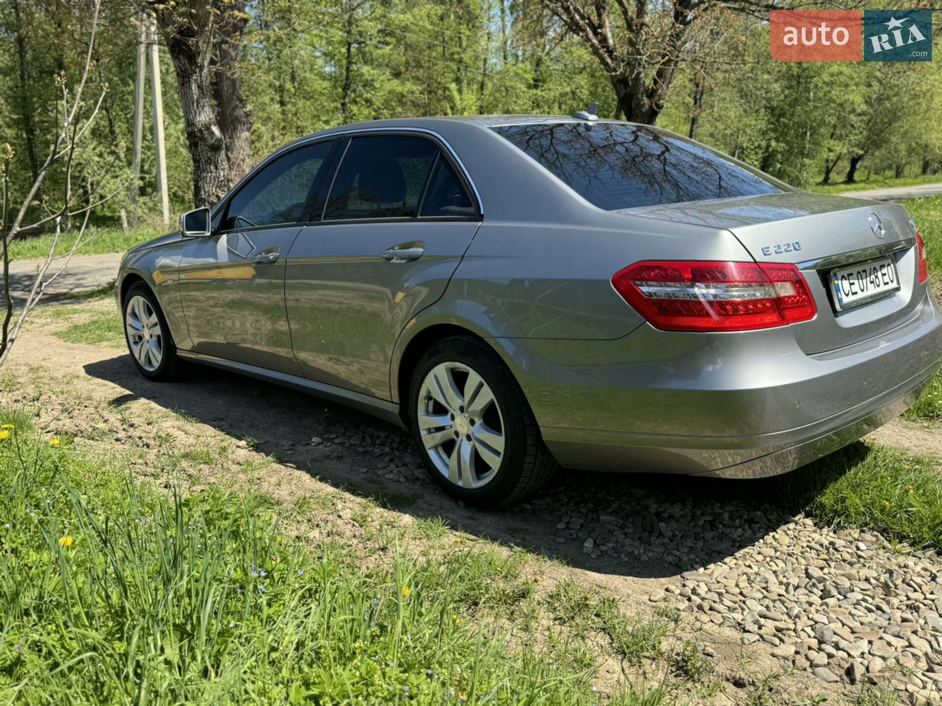 Mercedes-Benz E-Class 2011 VIN WDD2120021A443032 фото оголошення 4 з 8