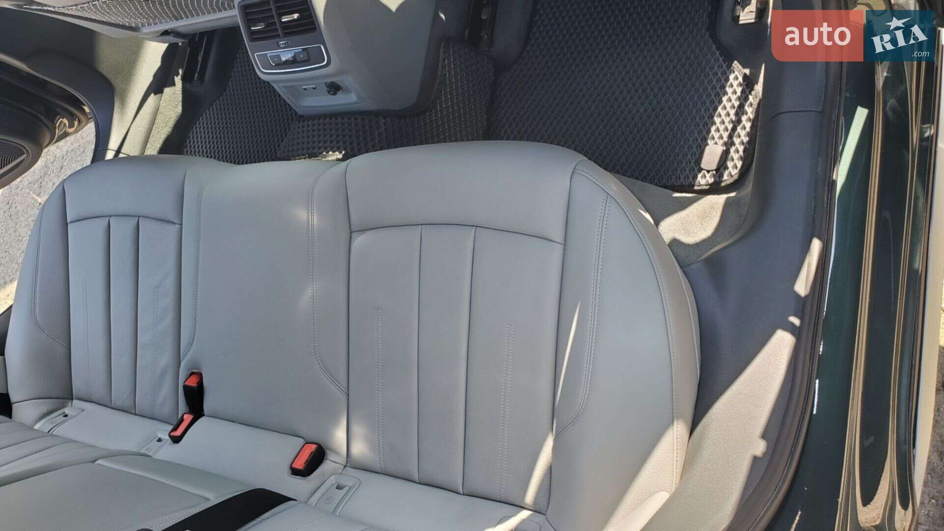Audi A4 Allroad 2019 VIN WA18NAF49KA114364 фото оголошення 17 з 22