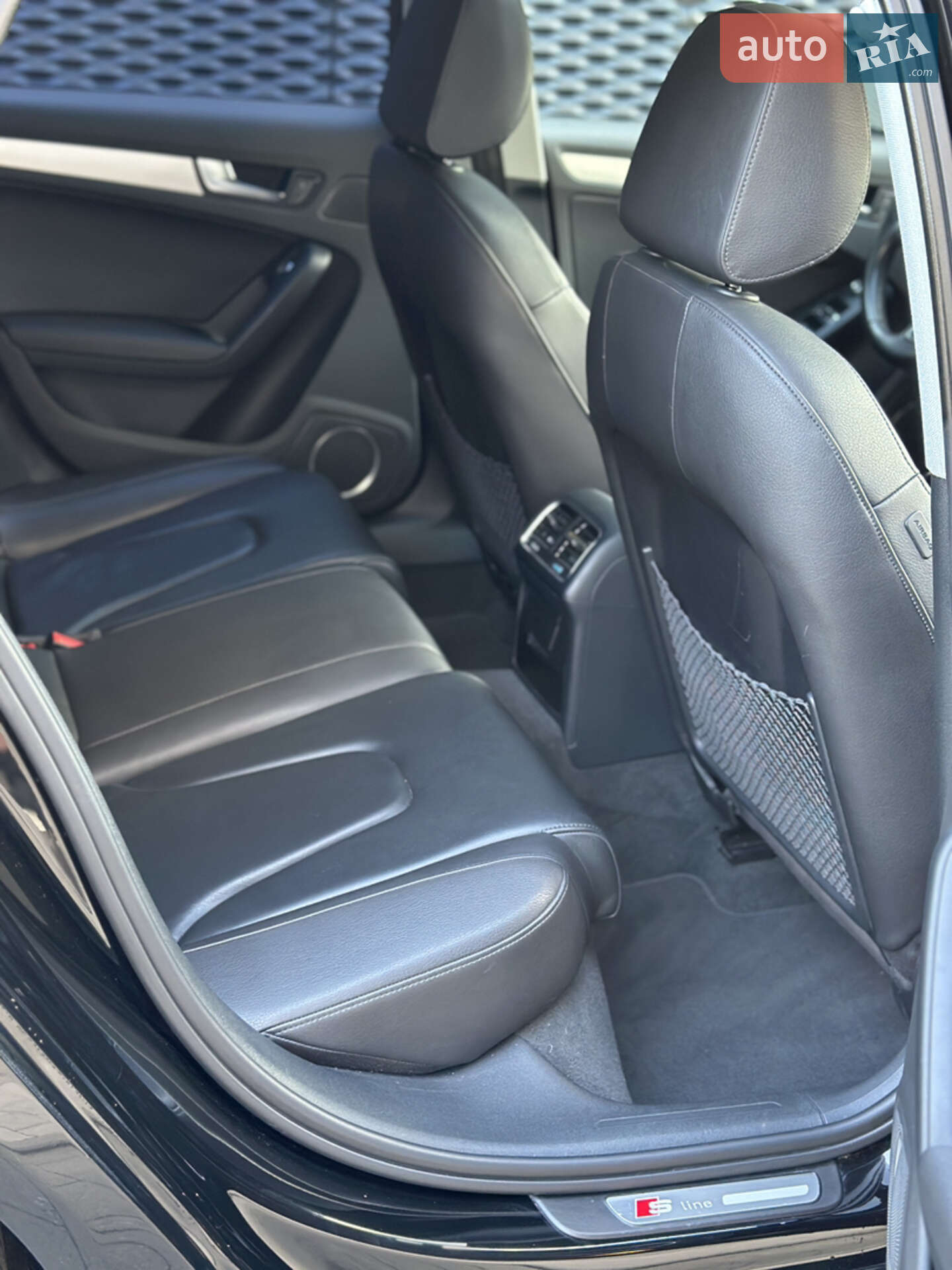 Audi A4 2016 VIN WAUFFAFL6GN001356 фото оголошення 12 з 30