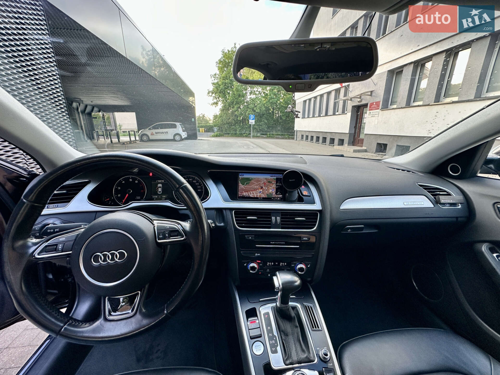 Audi A4 2016 VIN WAUFFAFL6GN001356 фото оголошення 17 з 30